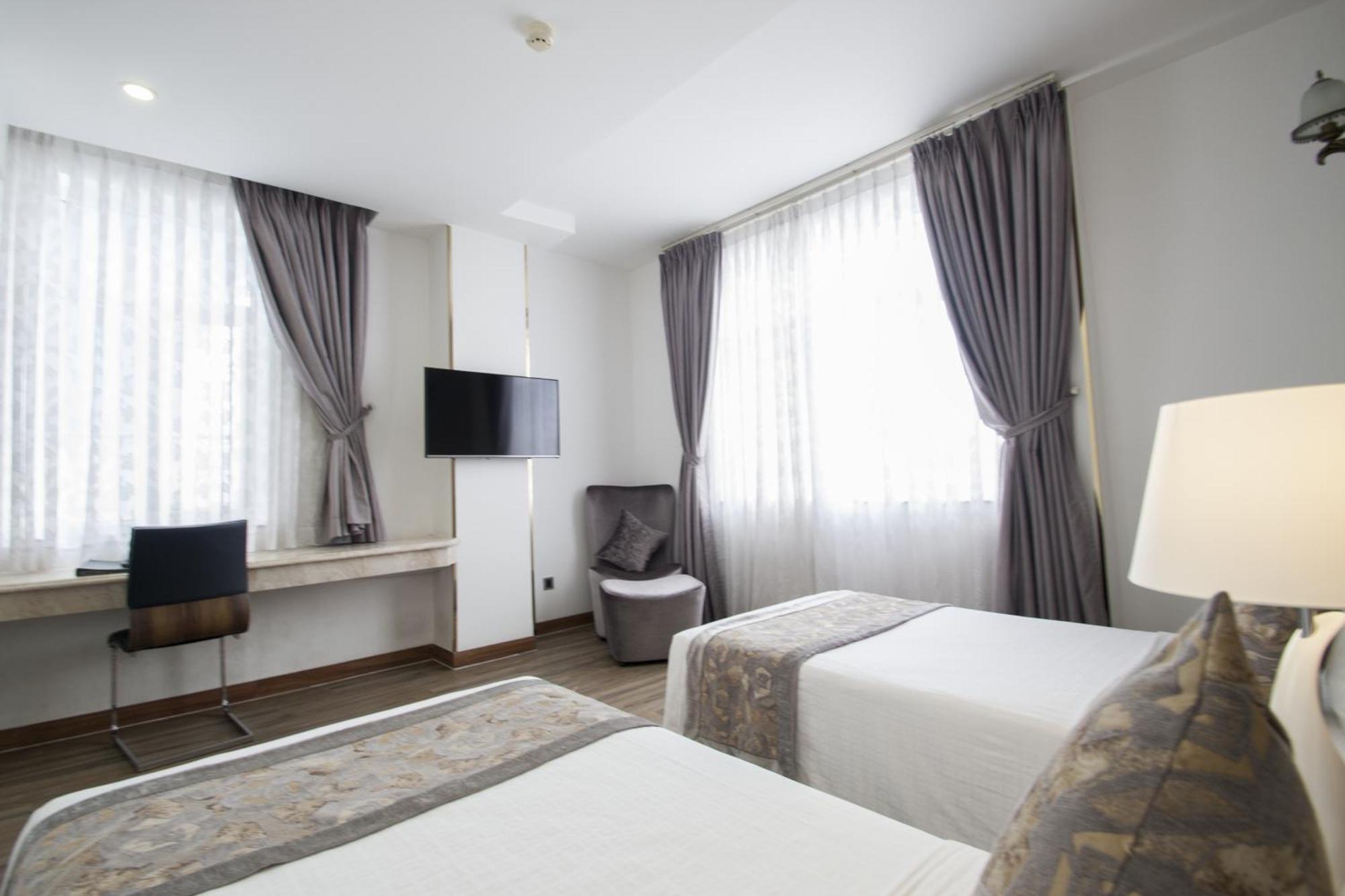 Hotel Acnos Grand 3*