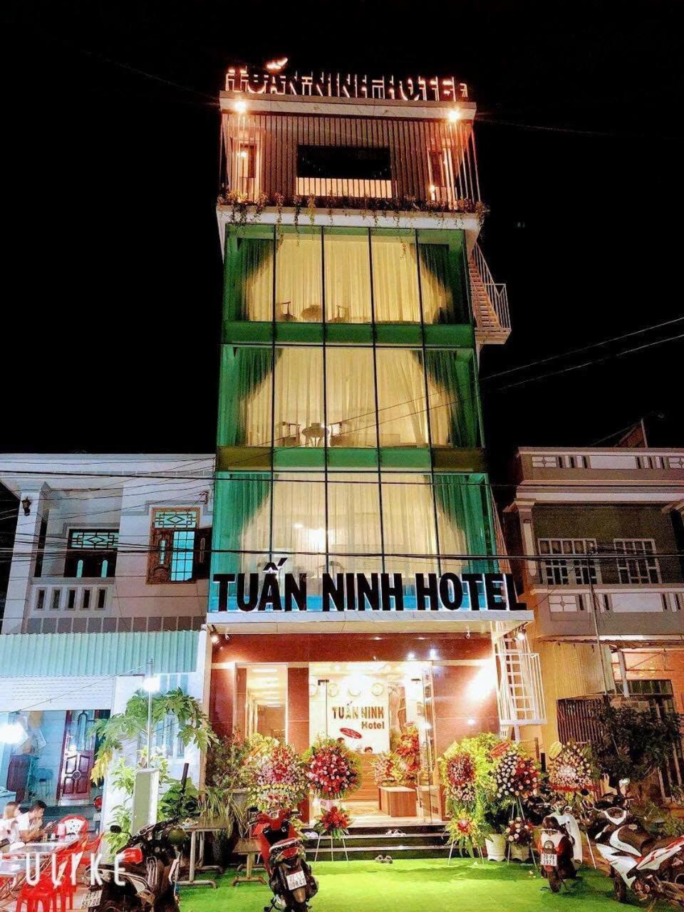 Tuan Ninh I Hotel 2*