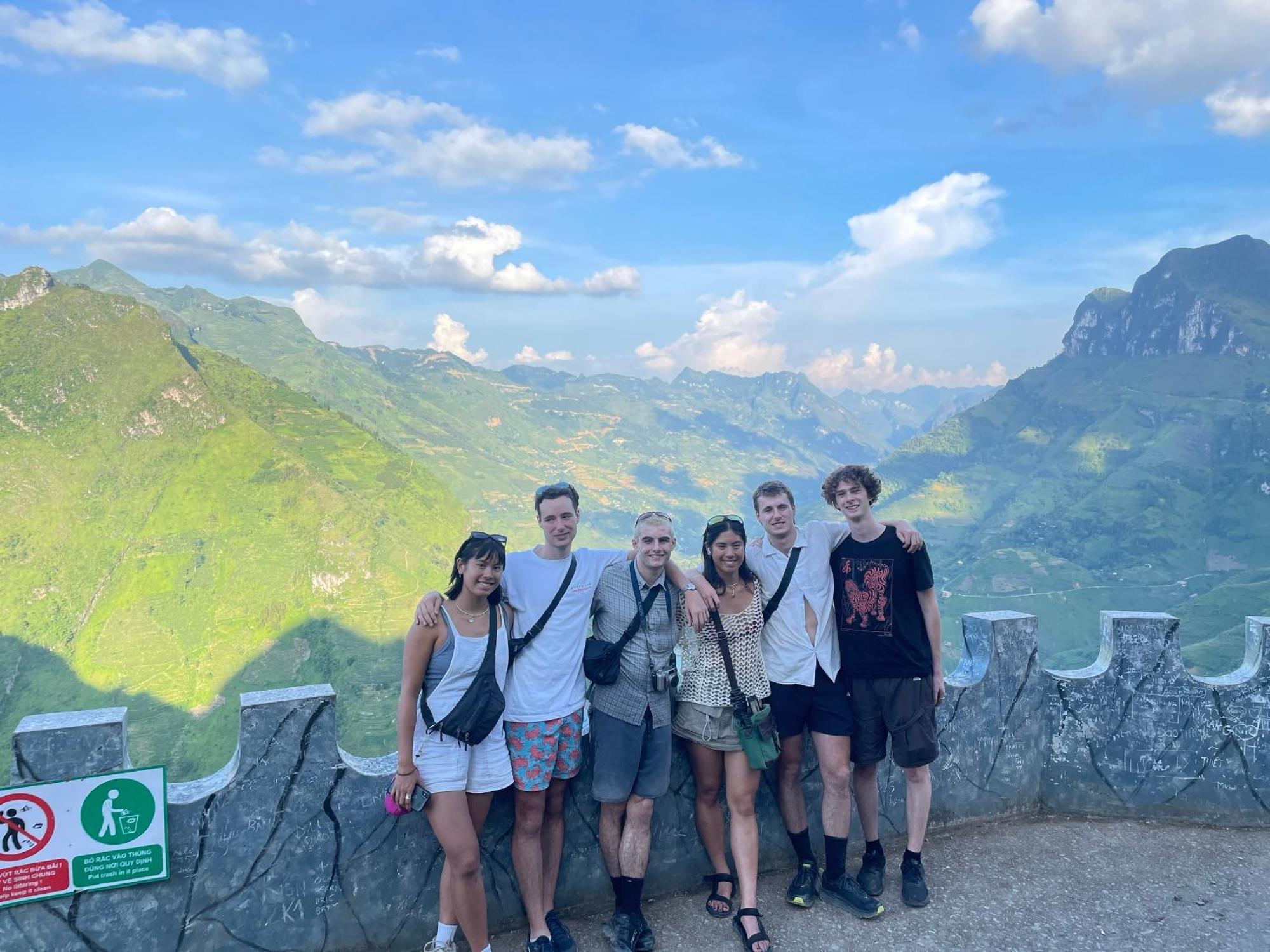 Bed & Breakfast Safari & Motorbikes Ha Giang