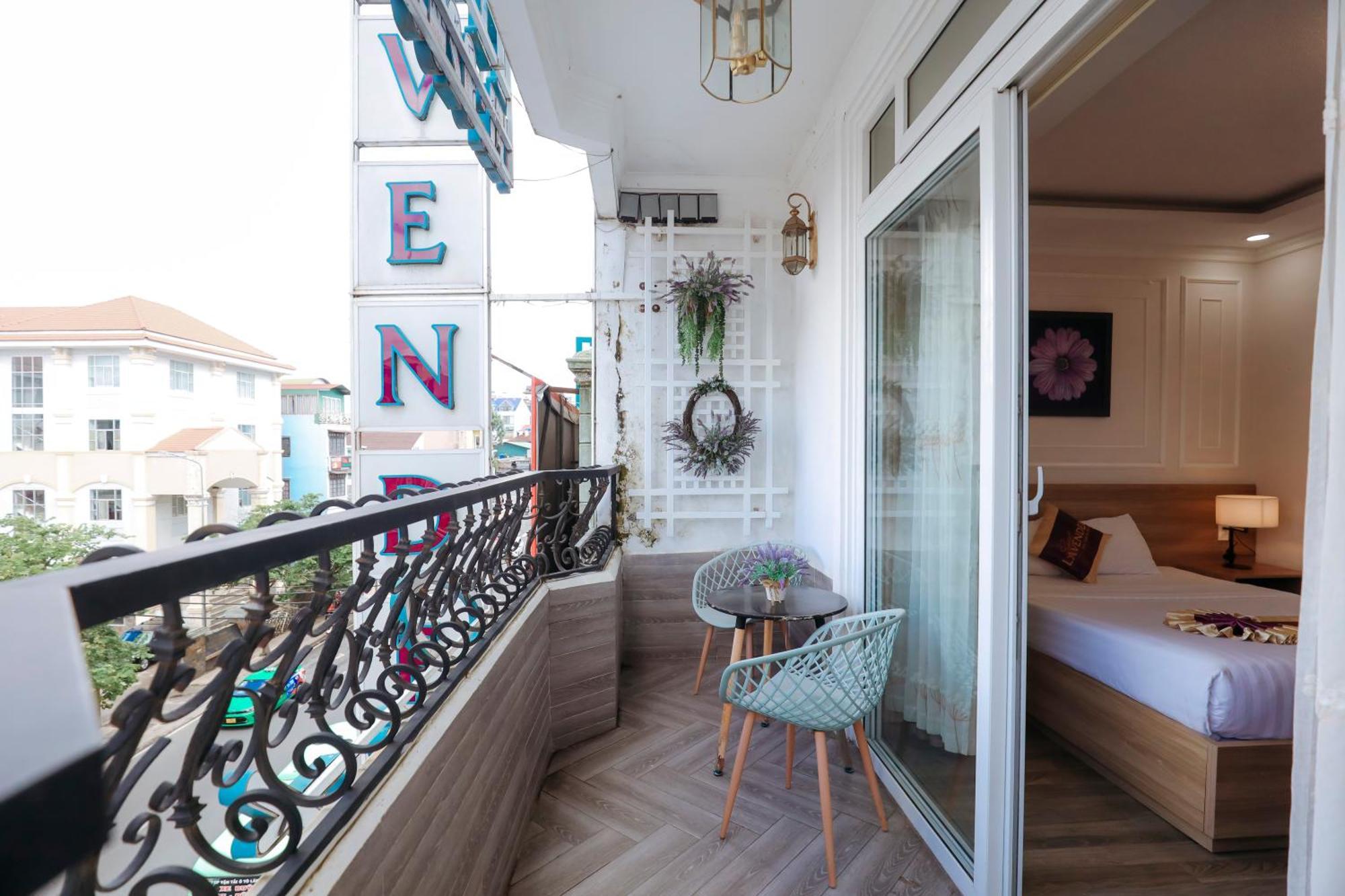 Sweet Lavender & Mini Hotel