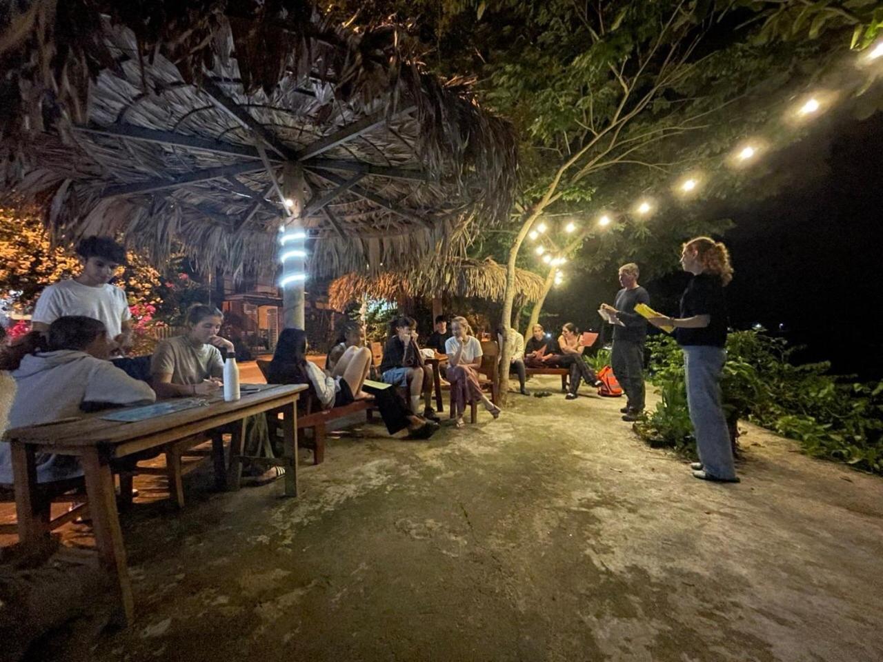 Applebee's Homestay Phong Nha