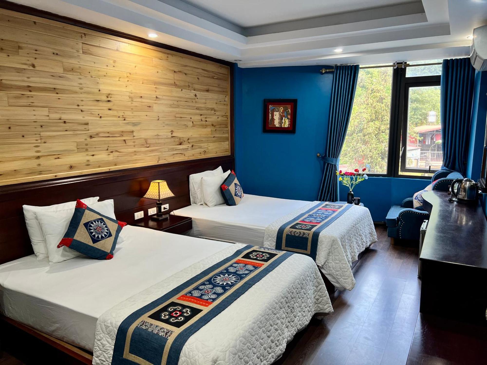 Full House Hotel 3*