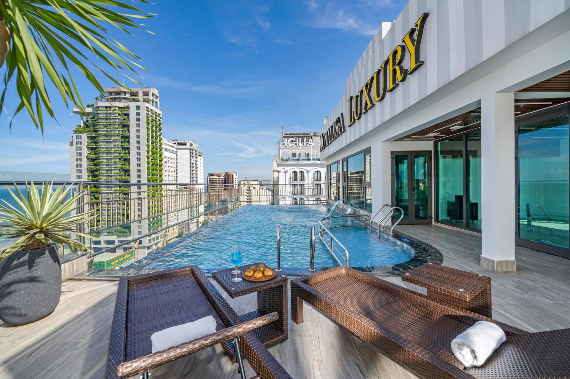 Monalisa Luxury Hotel 4*