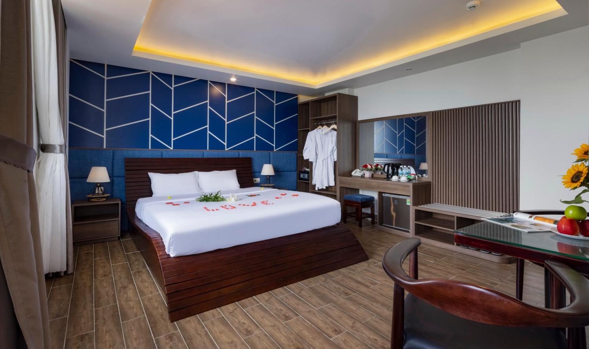 Azura Gold & Hotel 4*