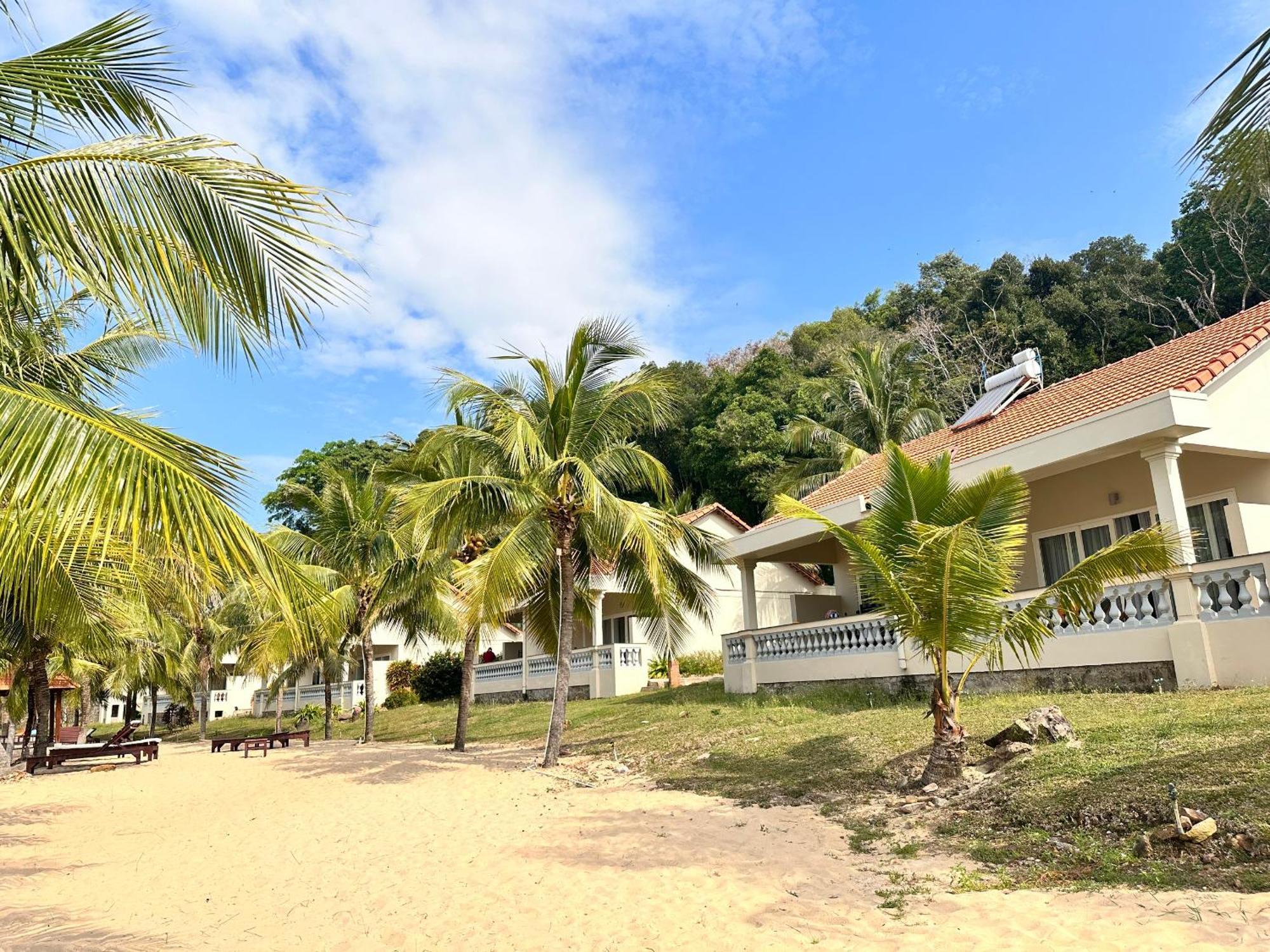 Sea Sense Resort 4*