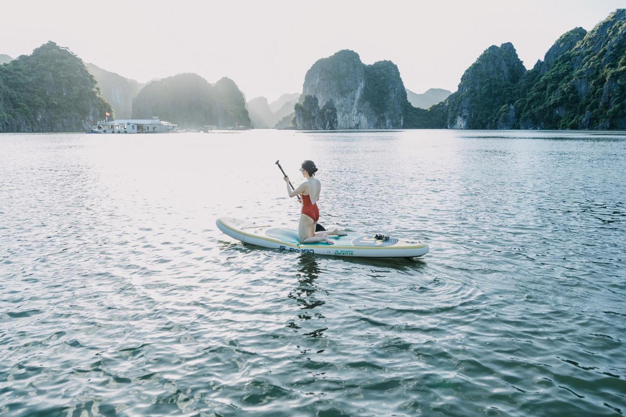 Homestay Lan Ha Floating Dong Khe Sau