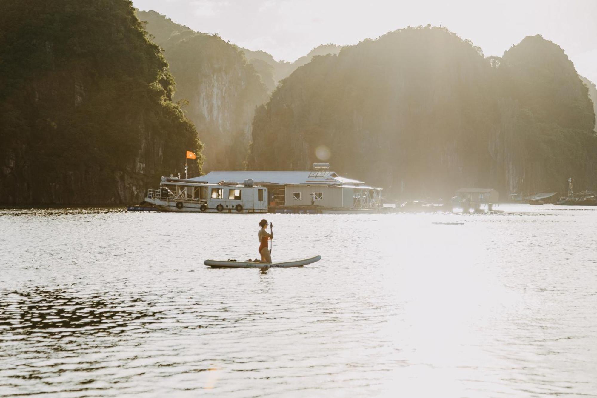 Lan Ha Floating Homestay *