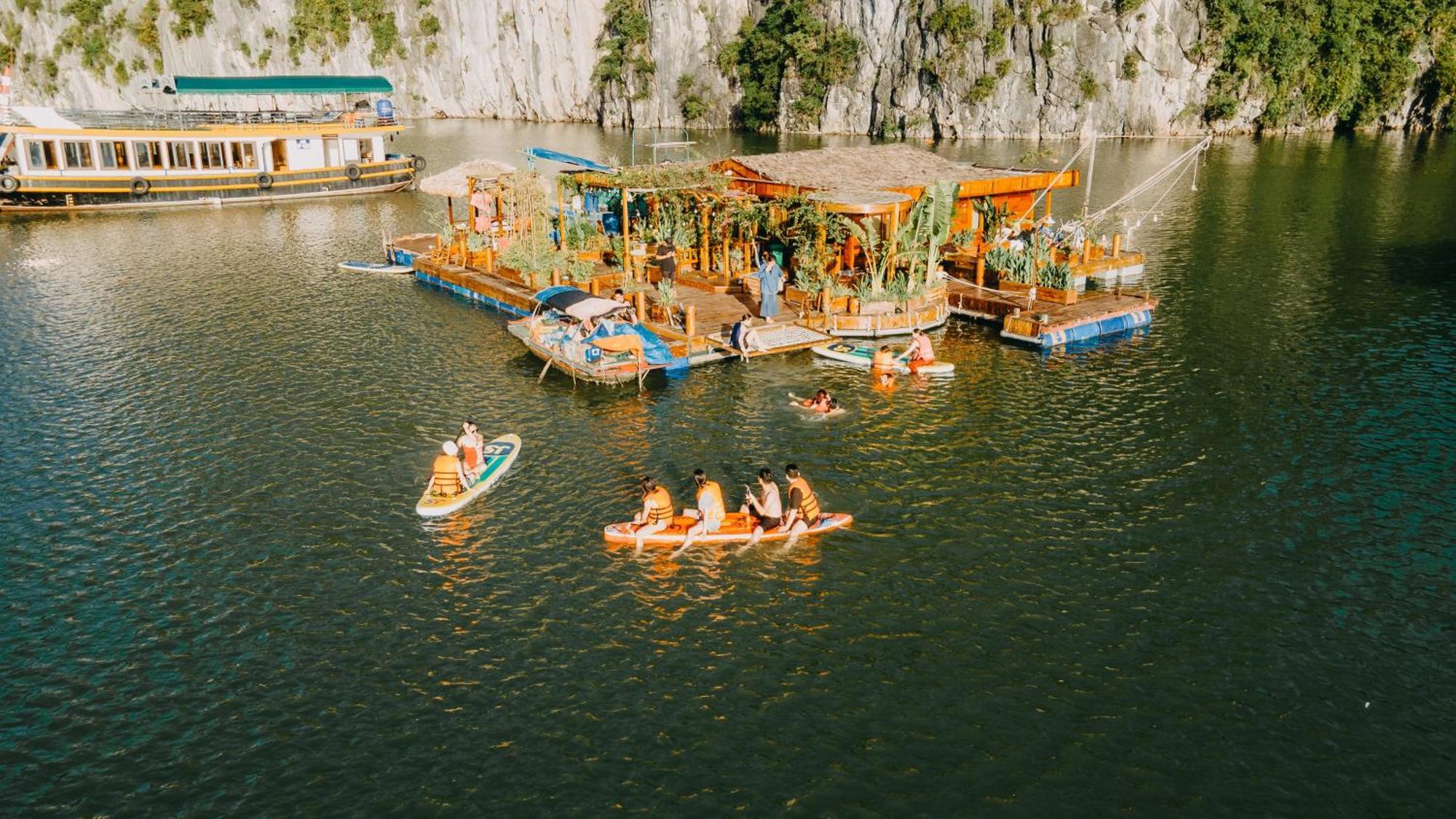Lan Ha Floating Dong Khe Sau