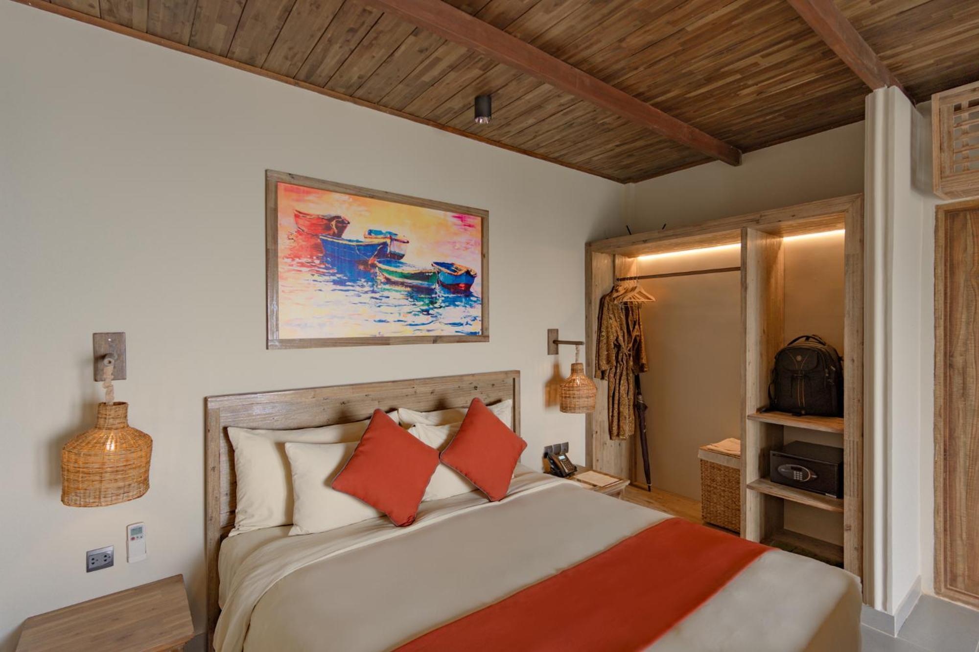 Crown Retreat Resort 4*