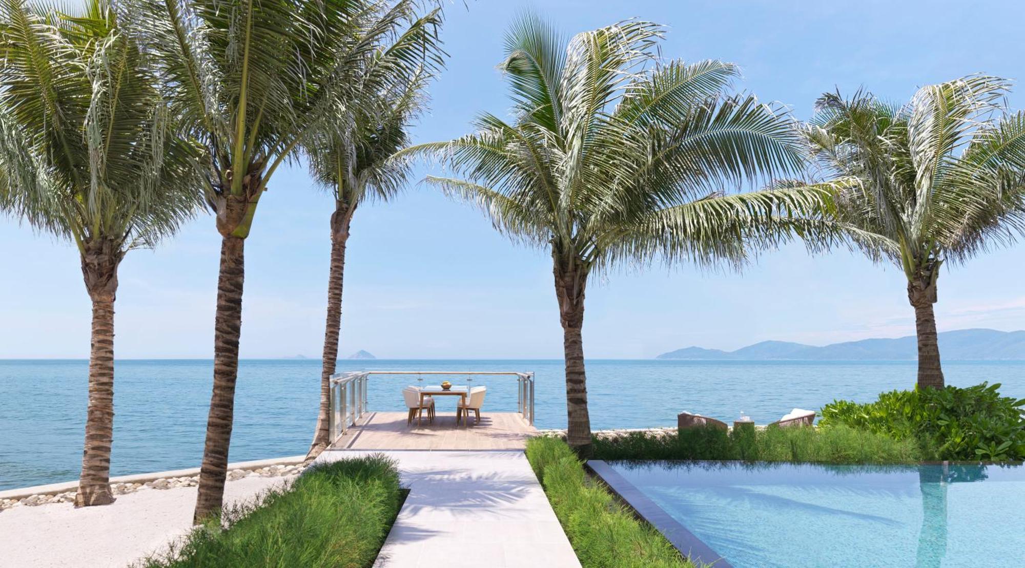 Le Corail, A Gran Melia