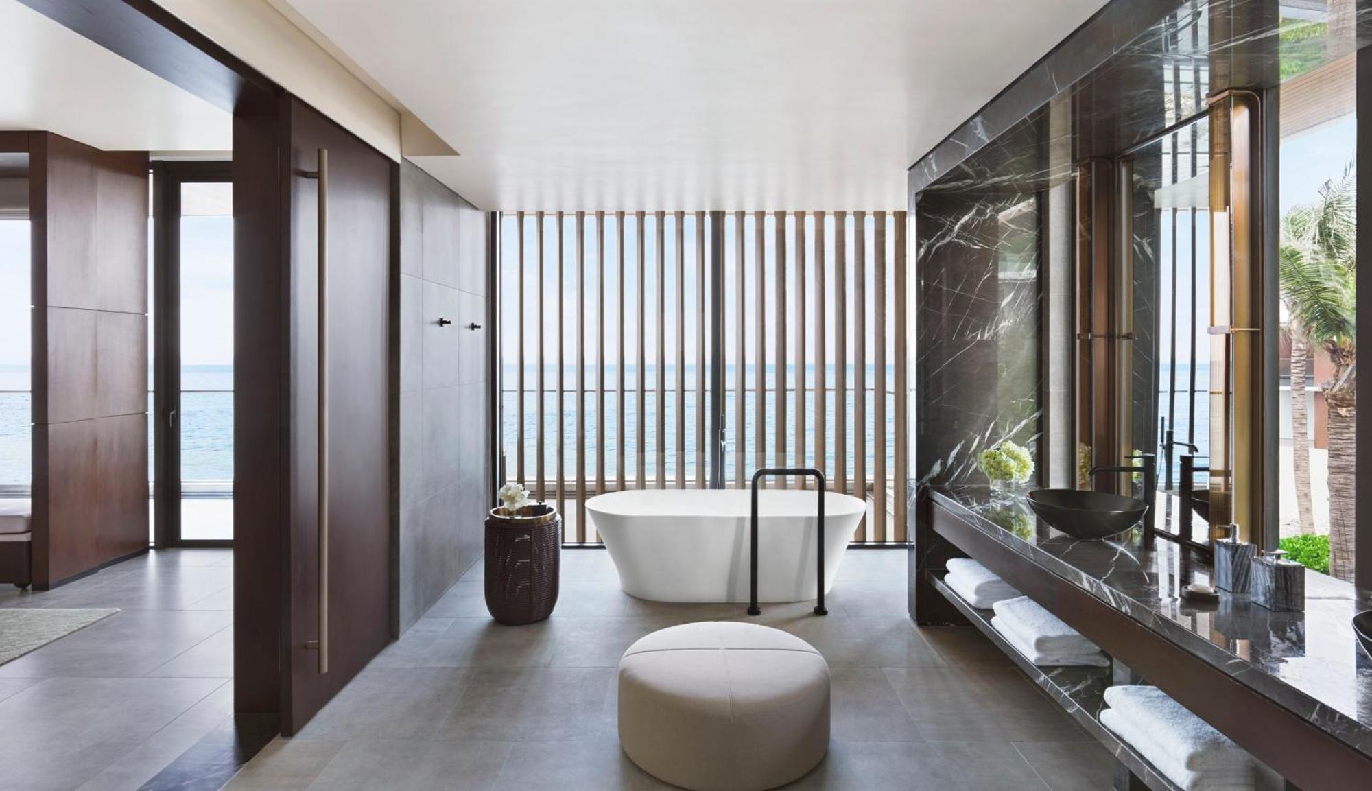 Le Corail, A Gran Melia Nha Trang