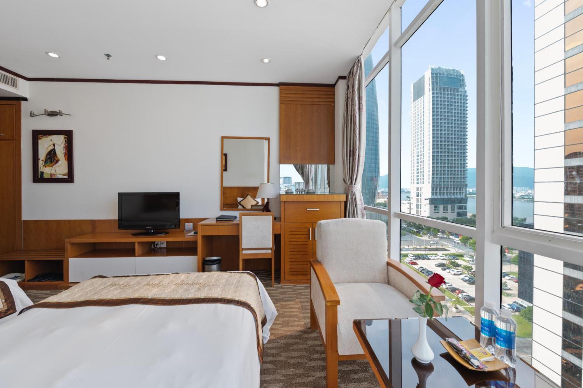 Dầu Khí 3*