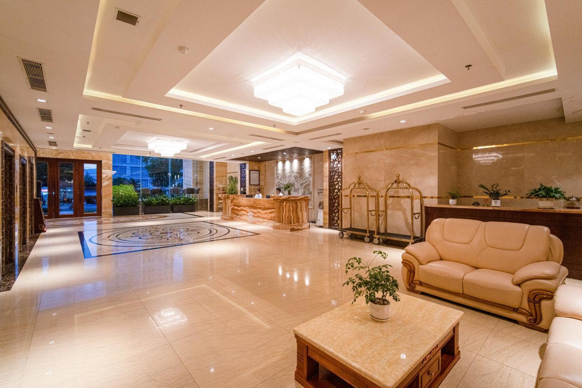 Luxtery & Hotel 4*