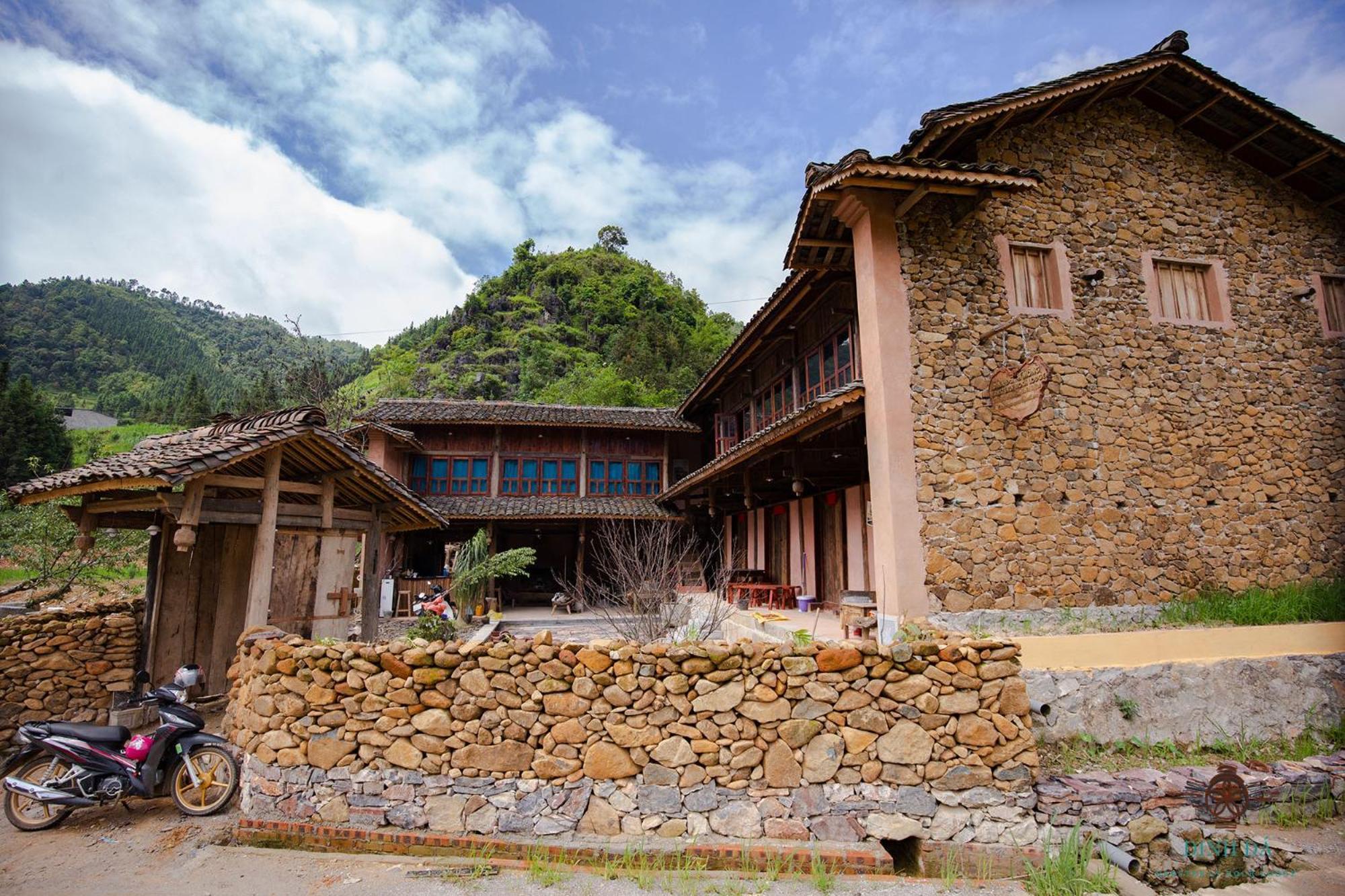 Dinh Da H'mong - Karsterly Rock Đồng Văn