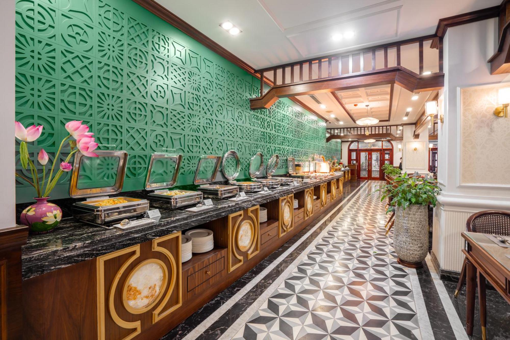 Hotel Grand Fleuve Boutique 4*