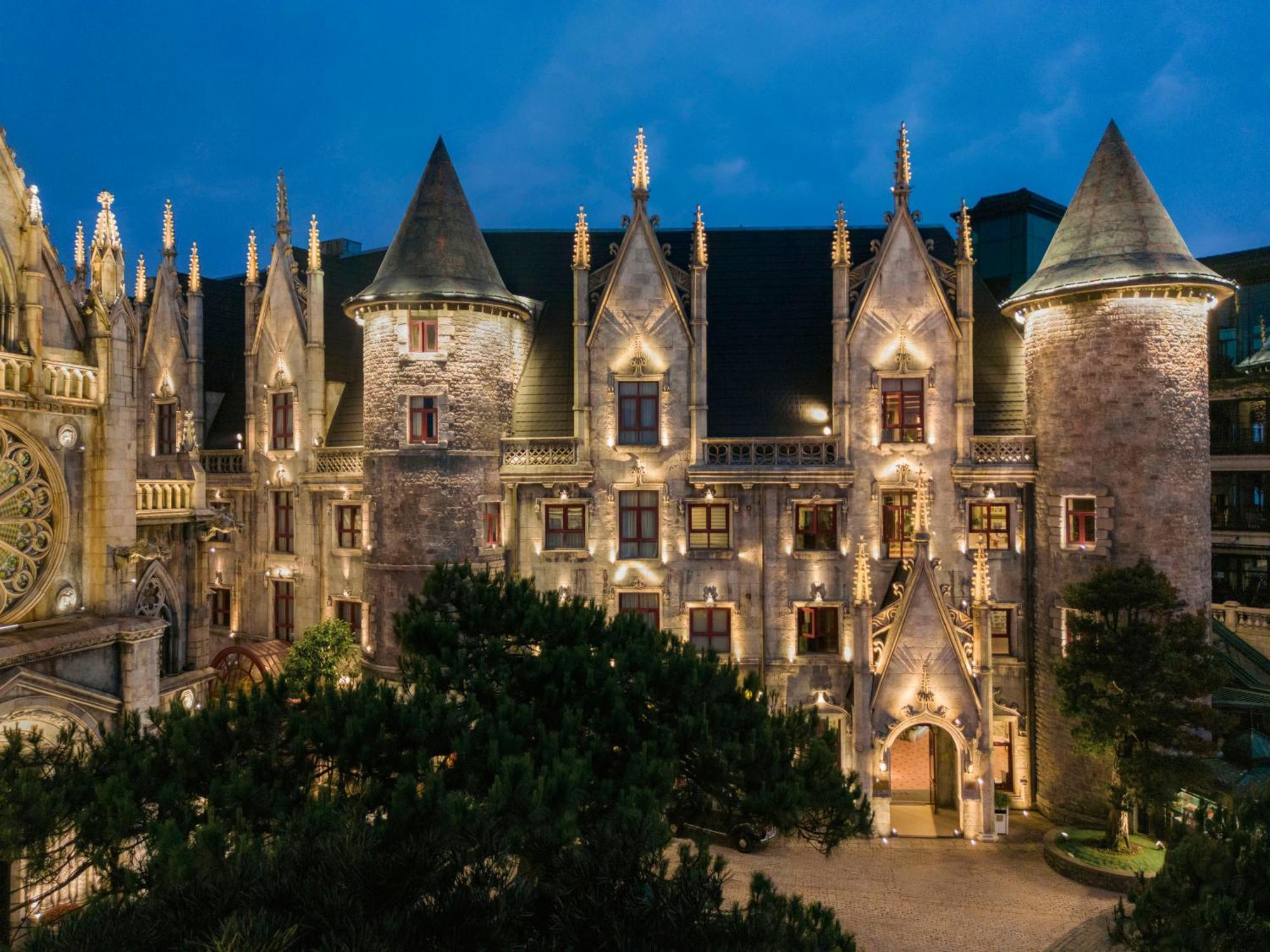 Hotel Mercure French Village Bana Hills