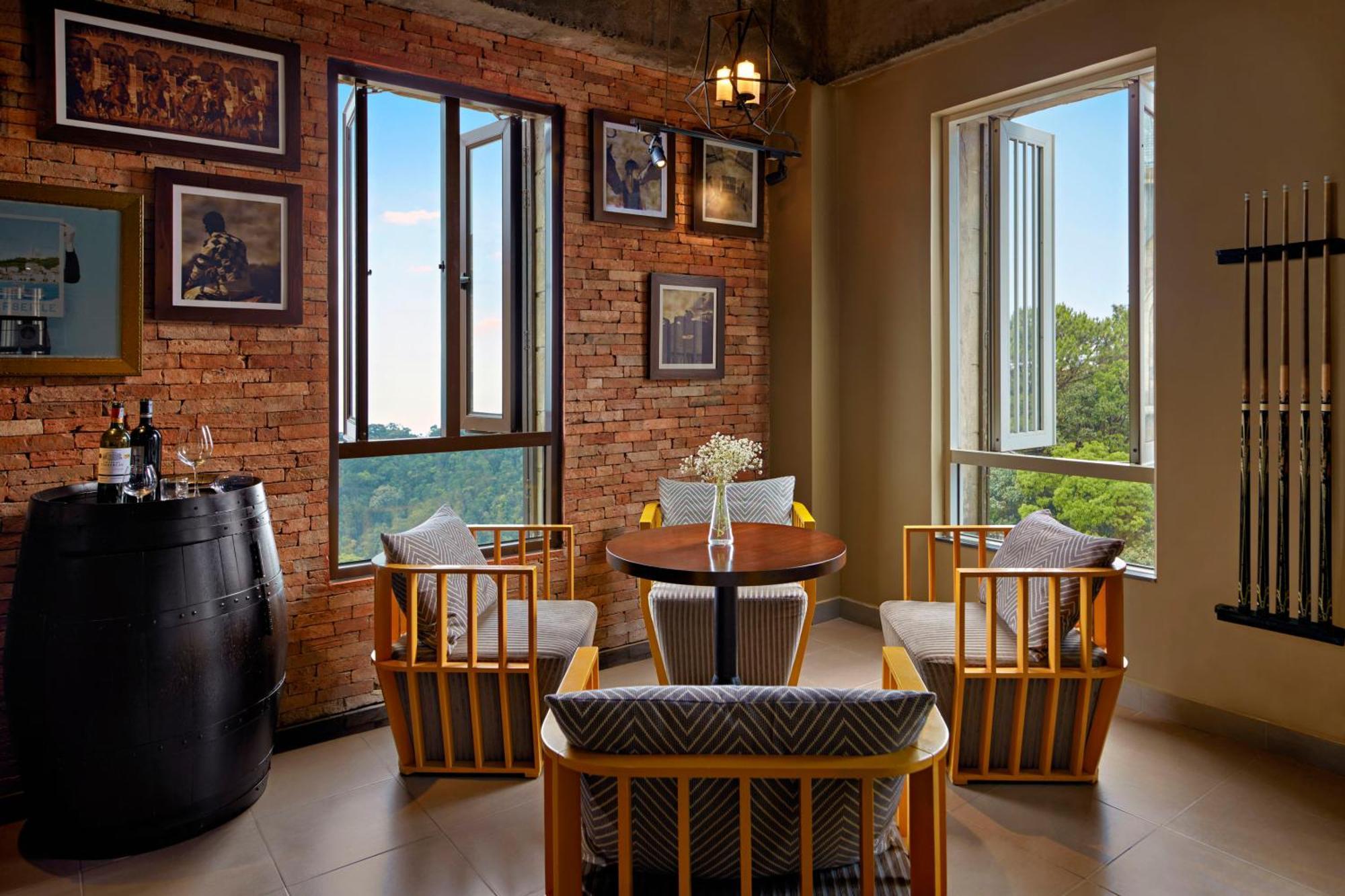 Mercure French Village Bana Hills Hotel Đà Nẵng