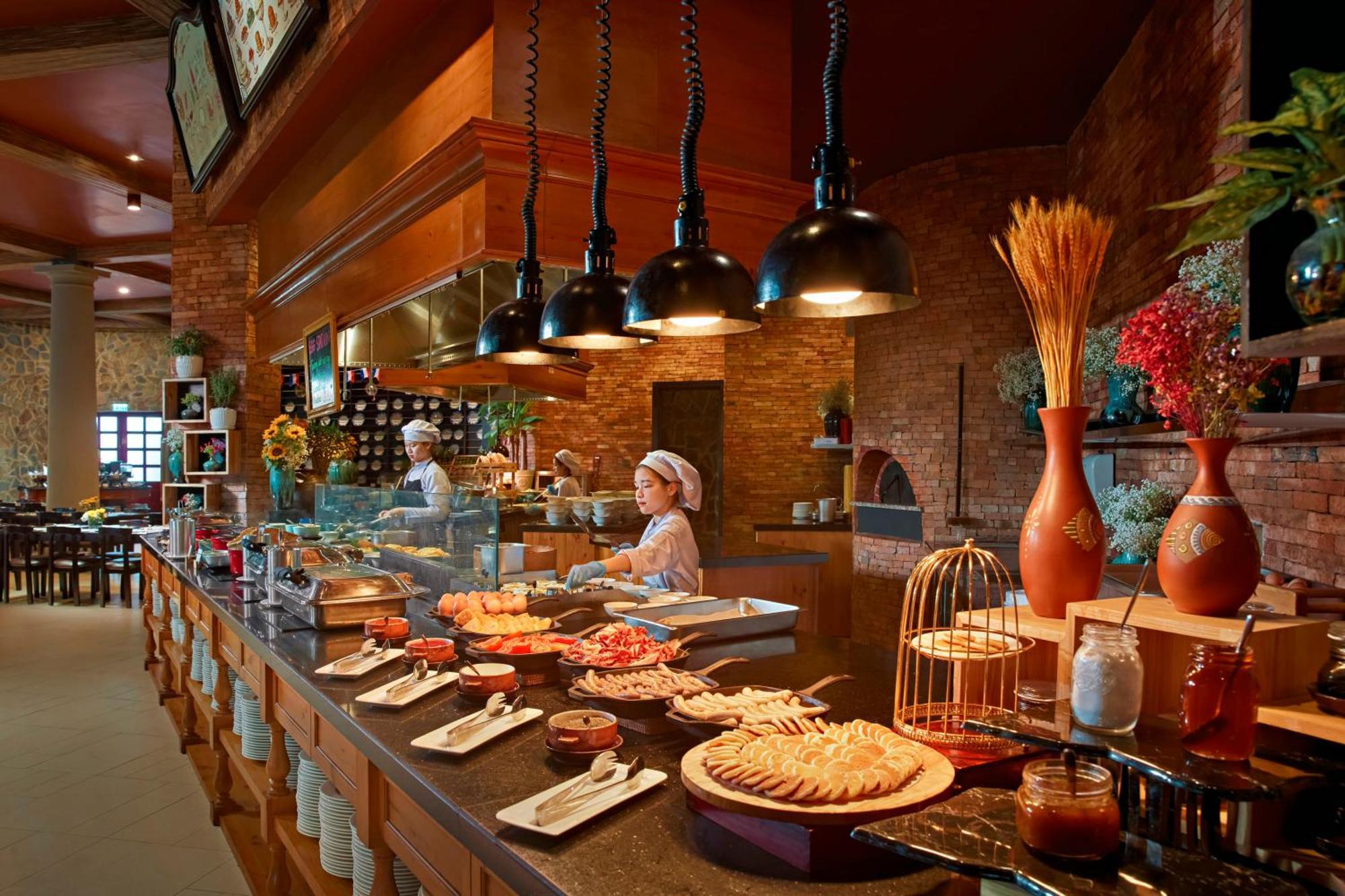 Mercure French Village Bana Hills