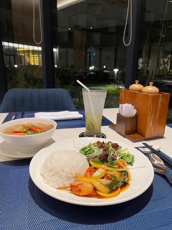 Artra Resort- Near Airport