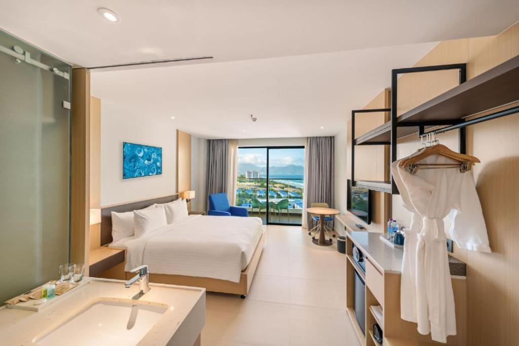 Artra Resort- Near Airport * Cam Ranh