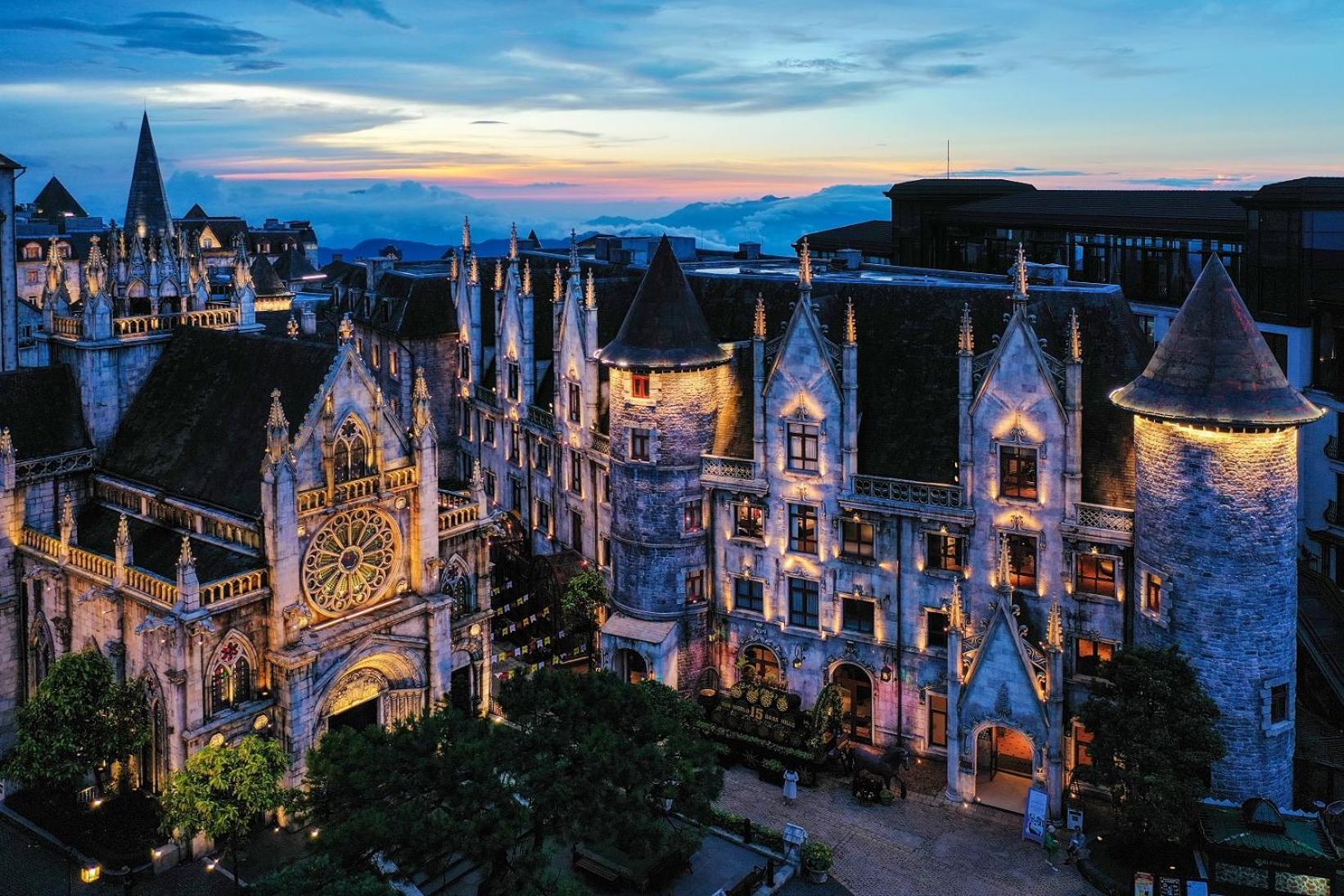 Mercure French Village Bana Hills Hotel Đà Nẵng