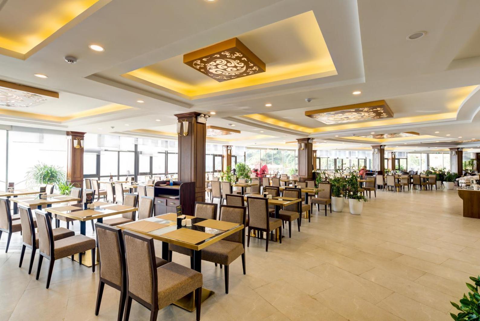 Hotel Heaven Gate O Quy Ho Lao Cai