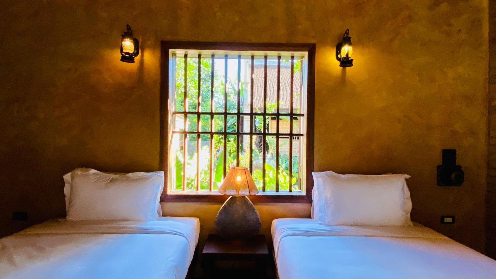 Nham Village 5*