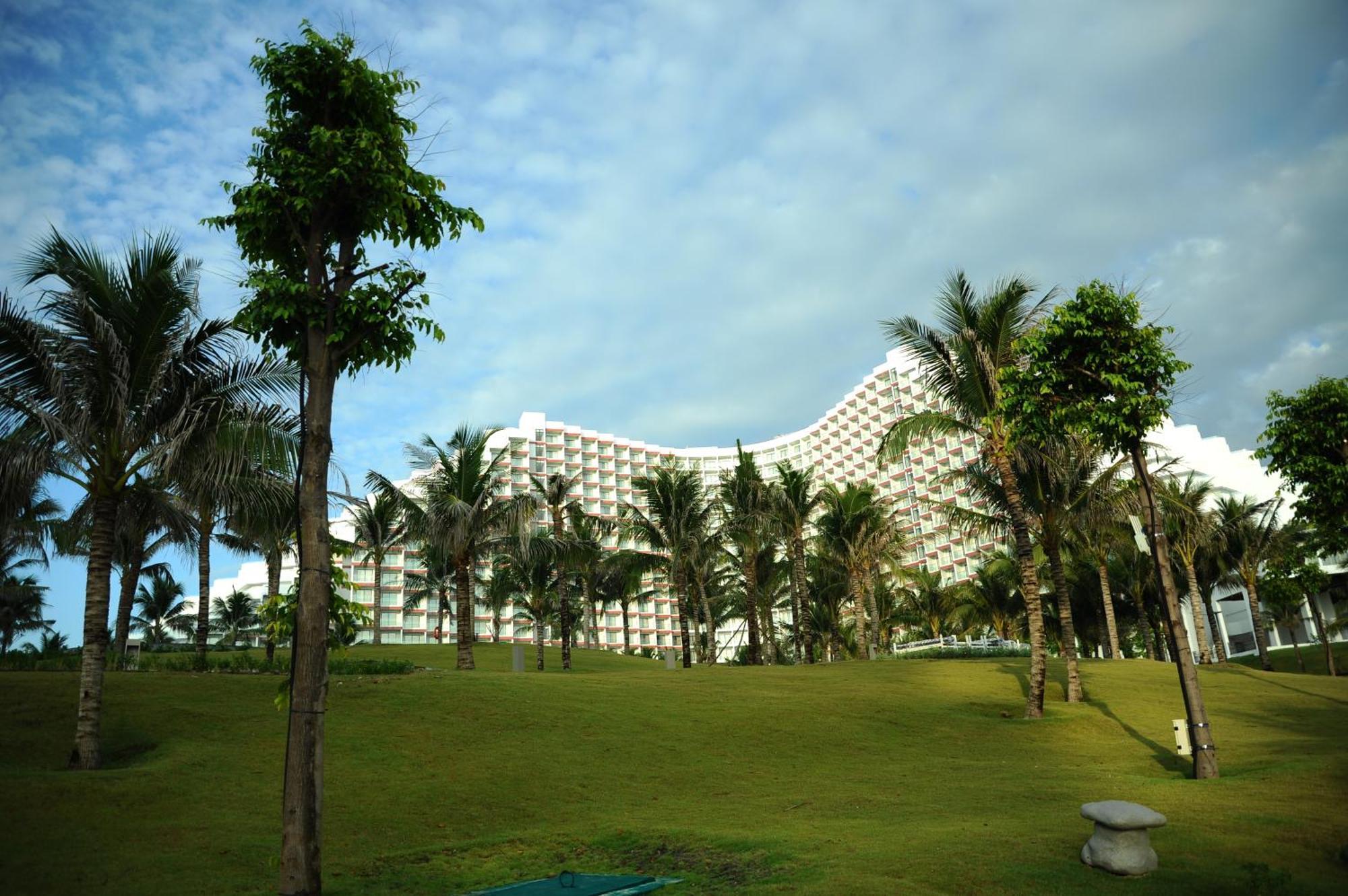 Artra Resort- Near Airport Cam Ranh