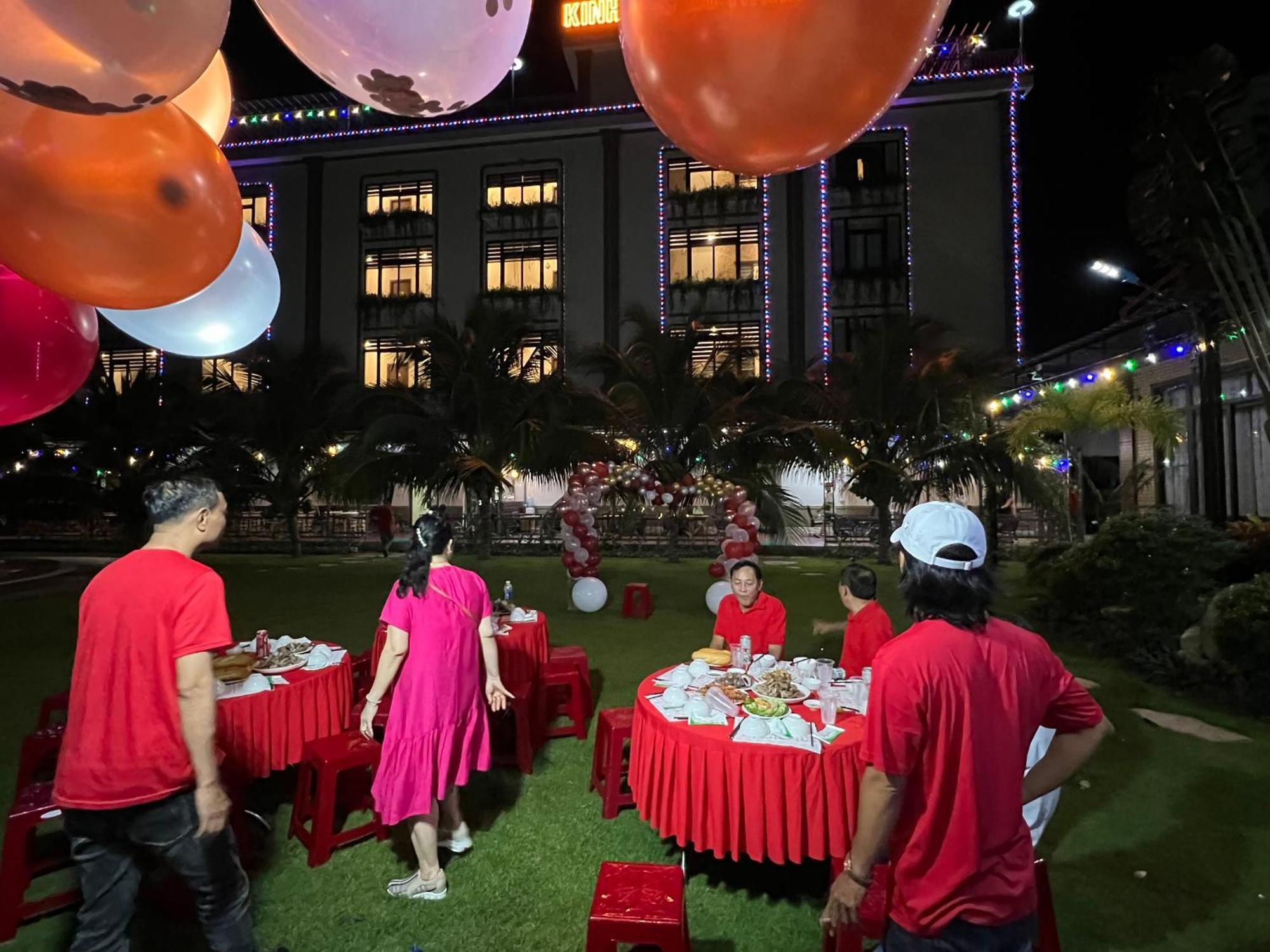 Hotel Kinh Bac Ho Tram