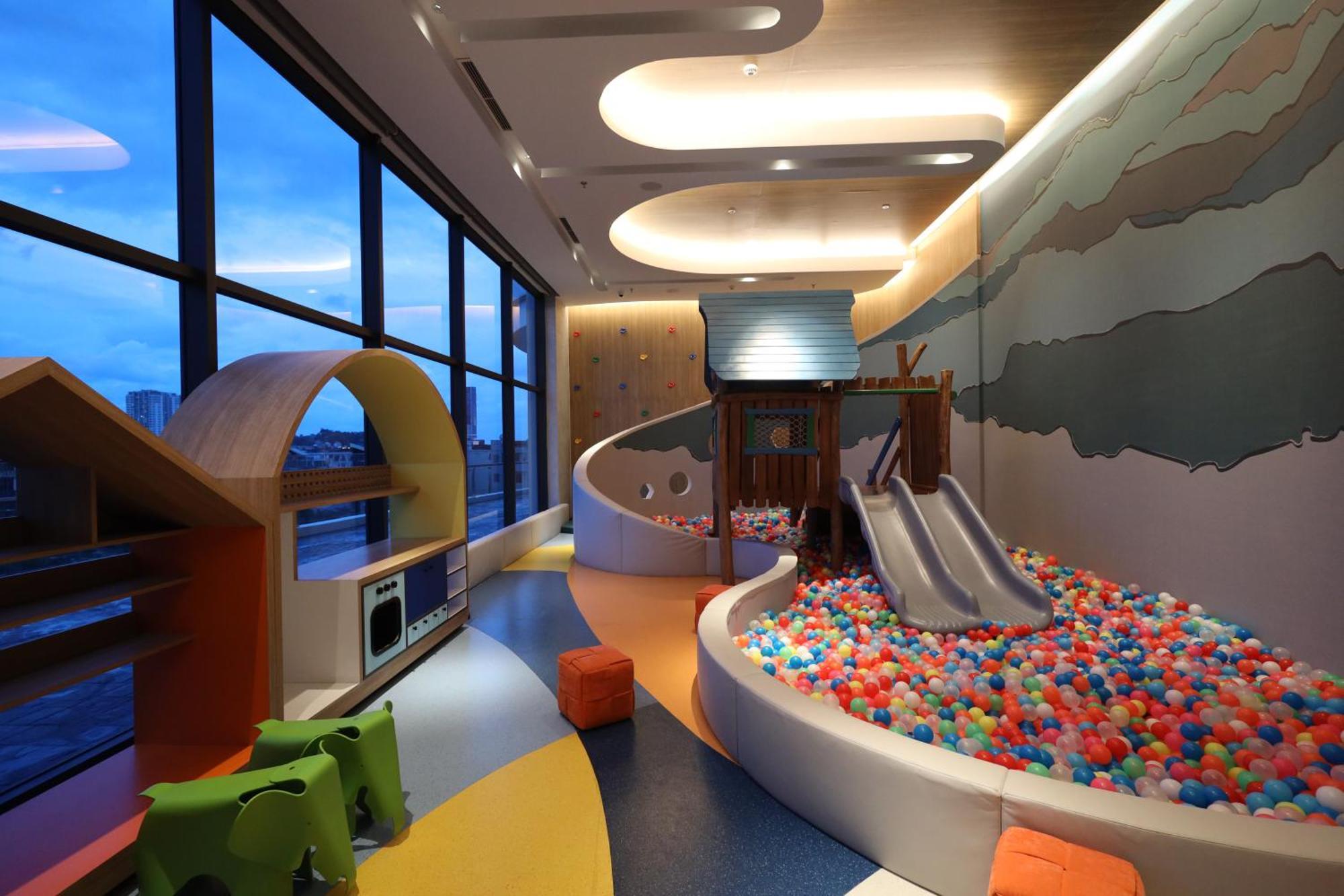 Citadines Marina Halong