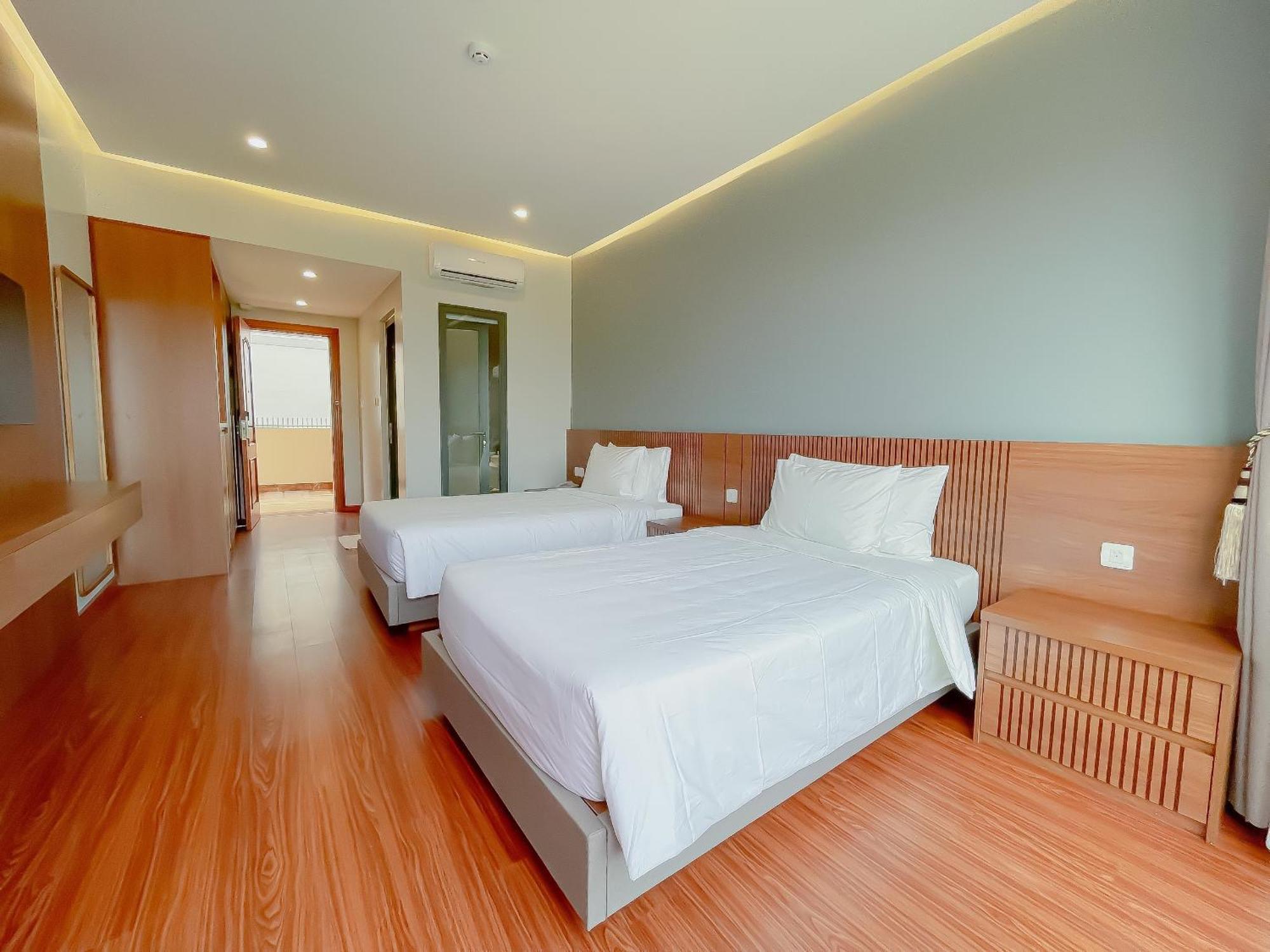 Hotel Sunflower &