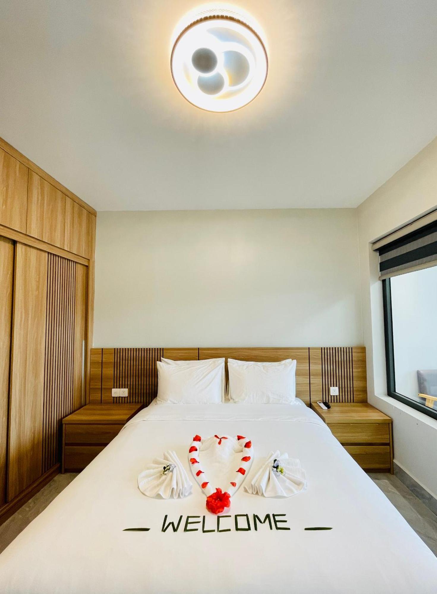 Hotel Sunflower & 3*