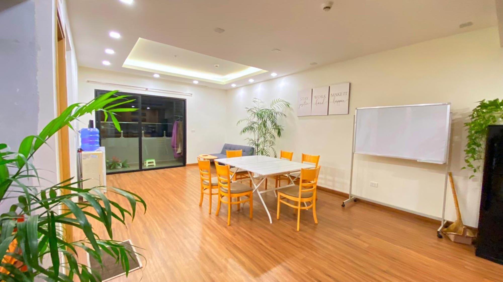 Sunny Smes - Flc Apartment *