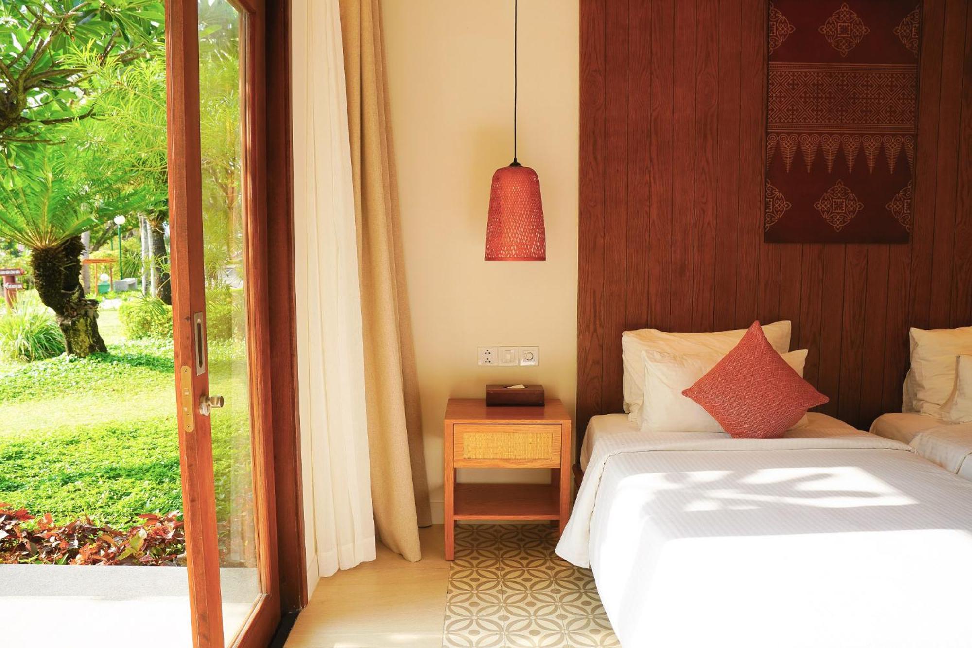 Resort Pax Ana Doc Let &