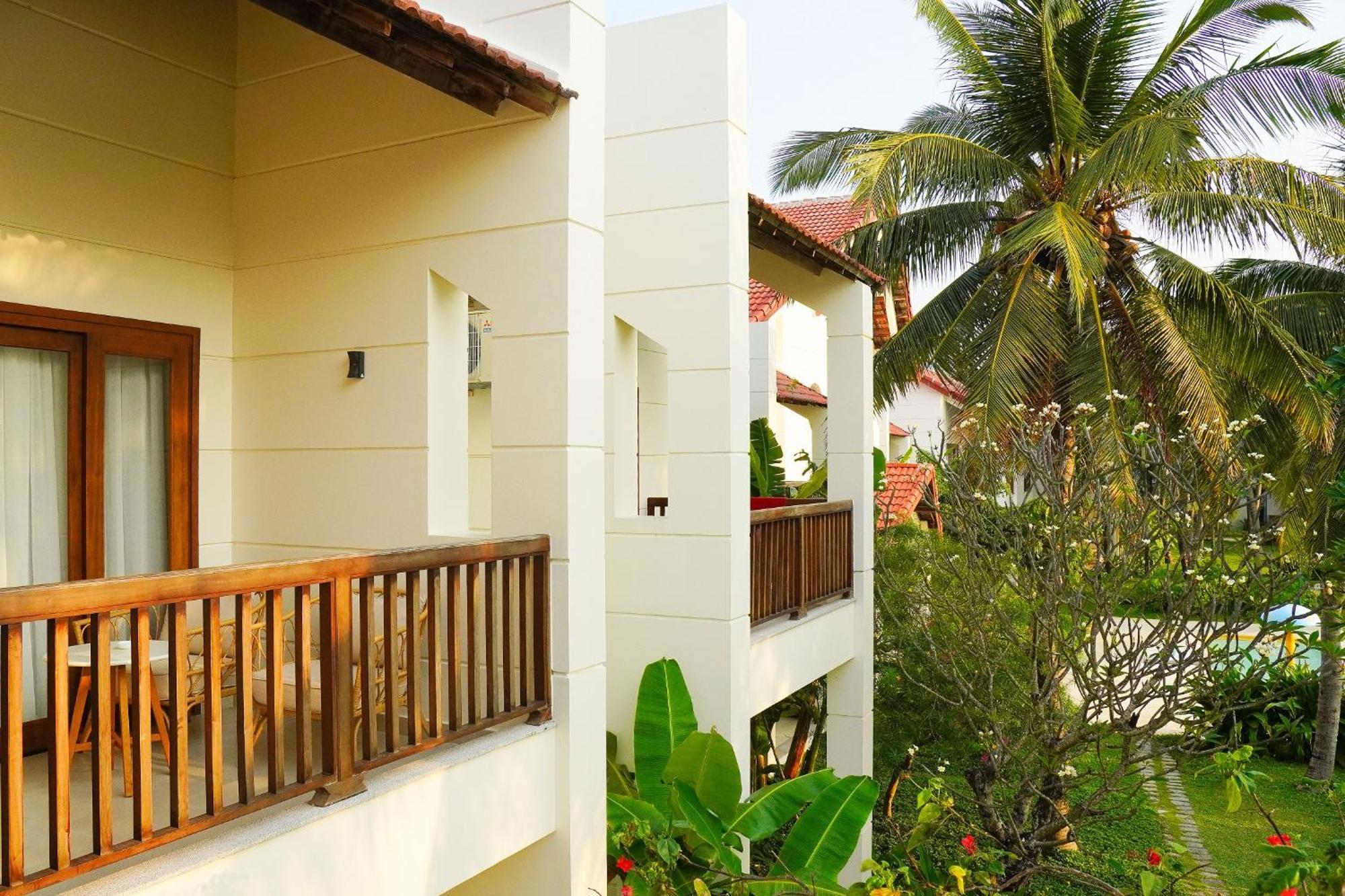 Pax Ana Doc Let & Resort