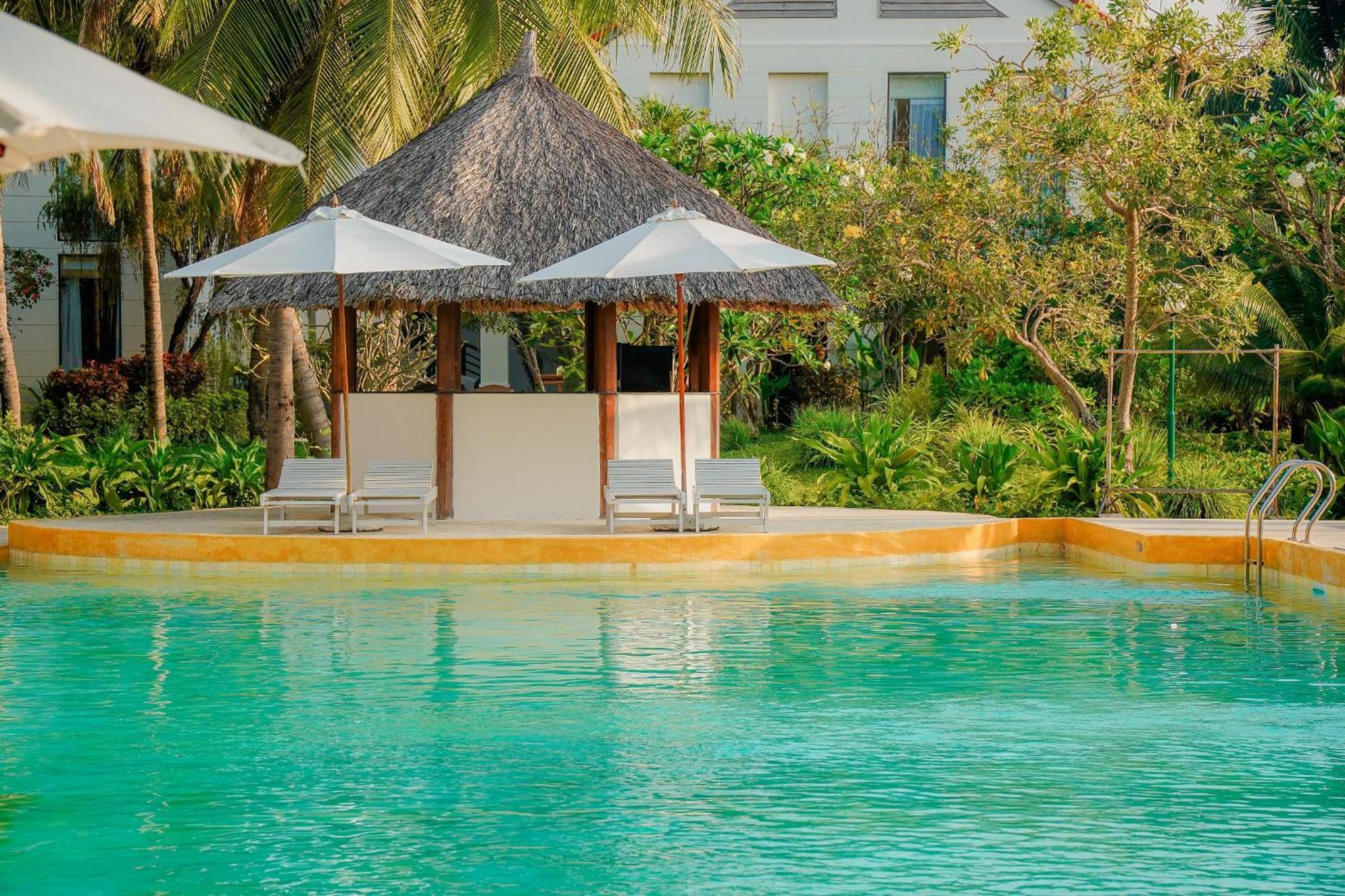 Pax Ana Doc Let & Resort