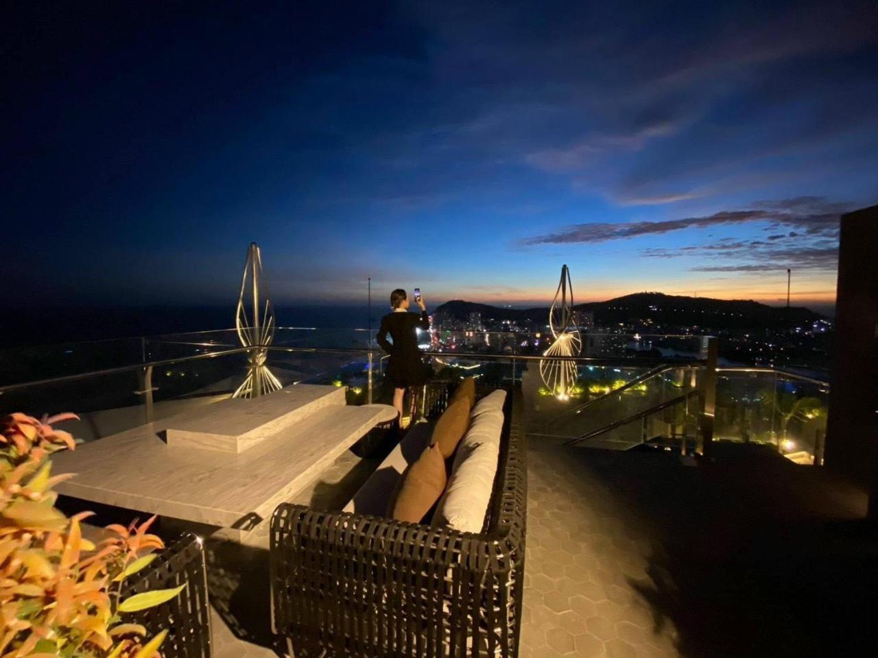 Place In 1504 * Vung Tau