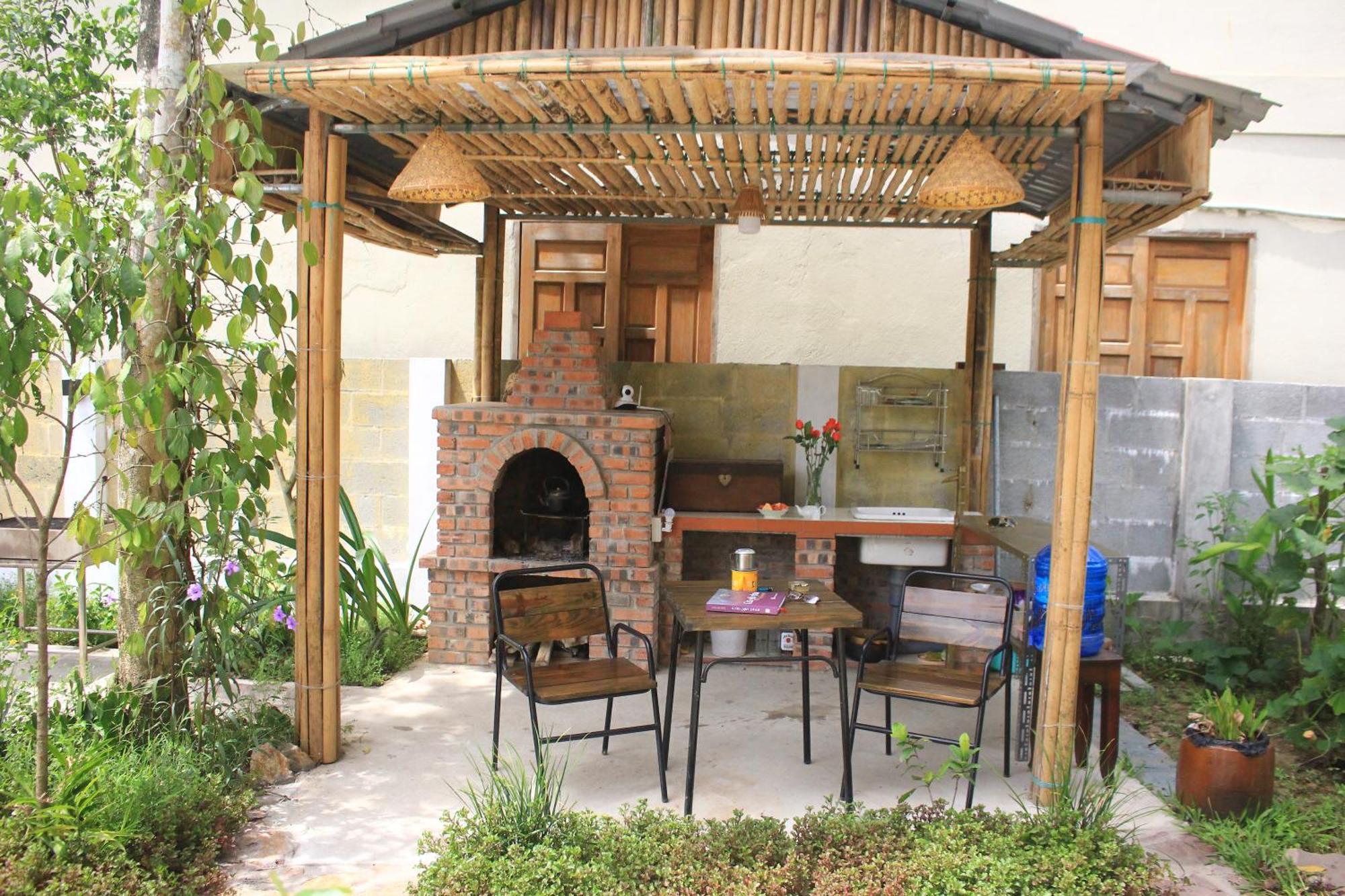 Bed & Breakfast Nomad Hill Hue