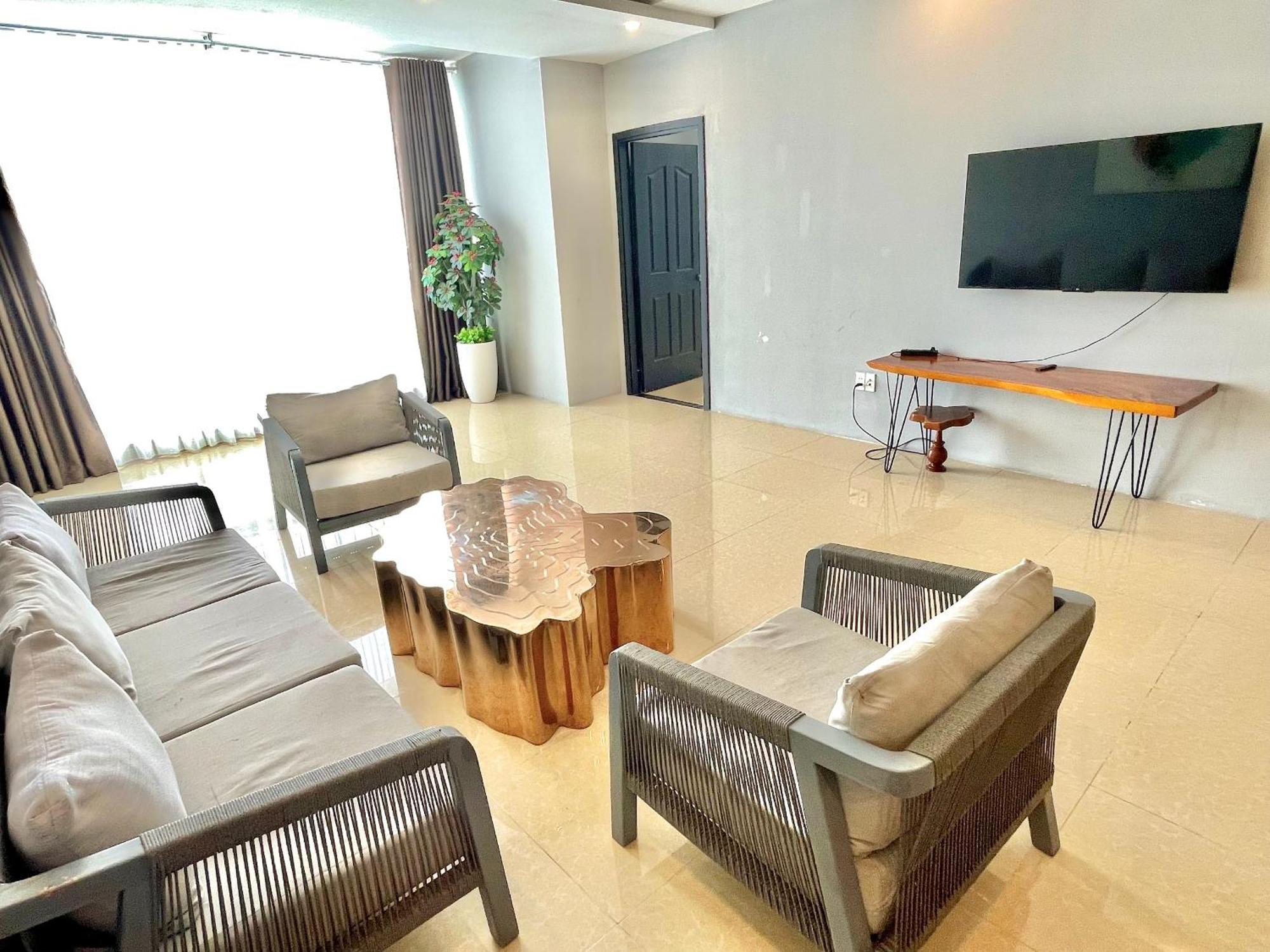 Place In 1504 * Vung Tau