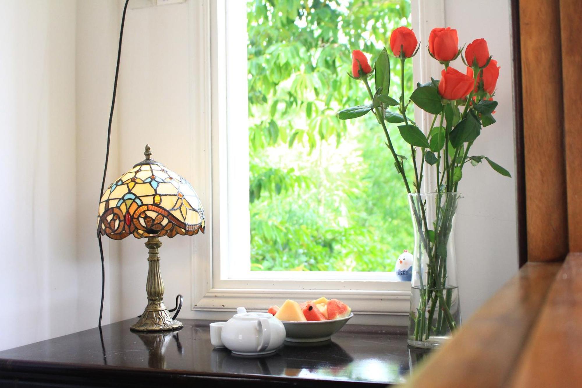Nomad Hill Bed & Breakfast *