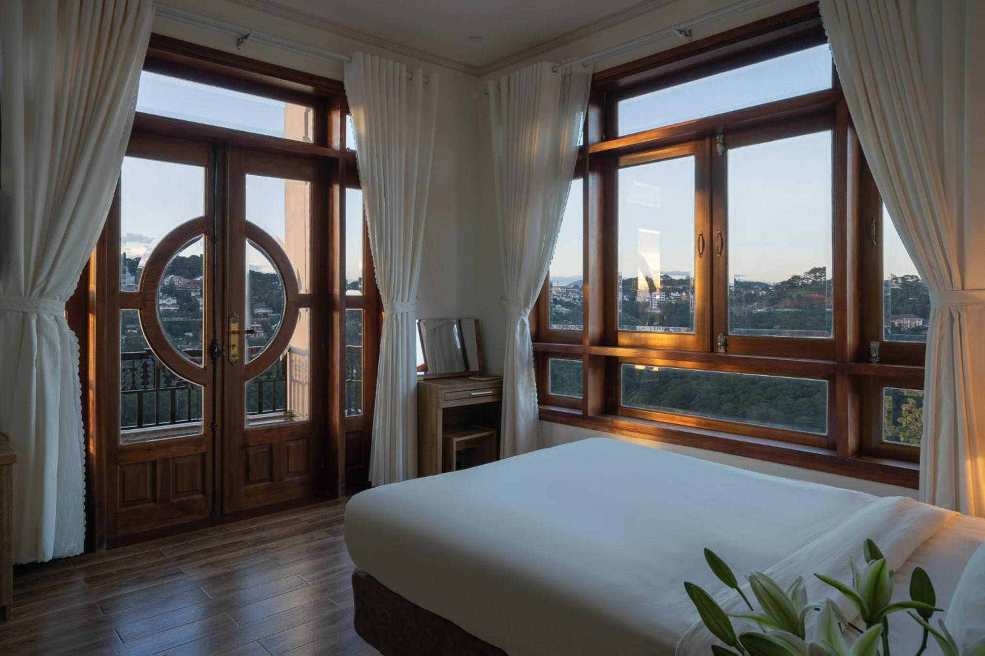Hotel Moon Valley 2*