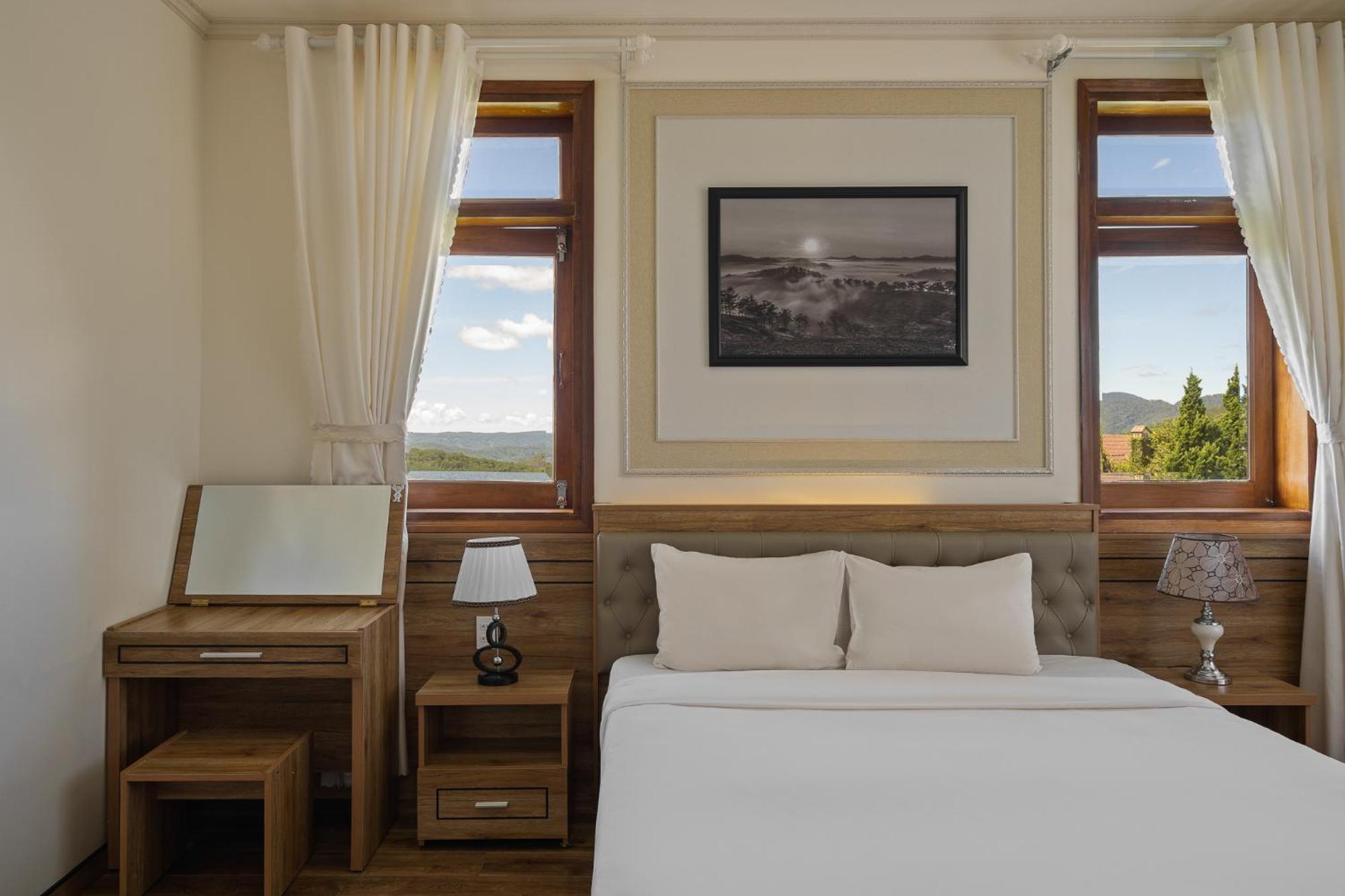 Moon Valley Hotel 2*