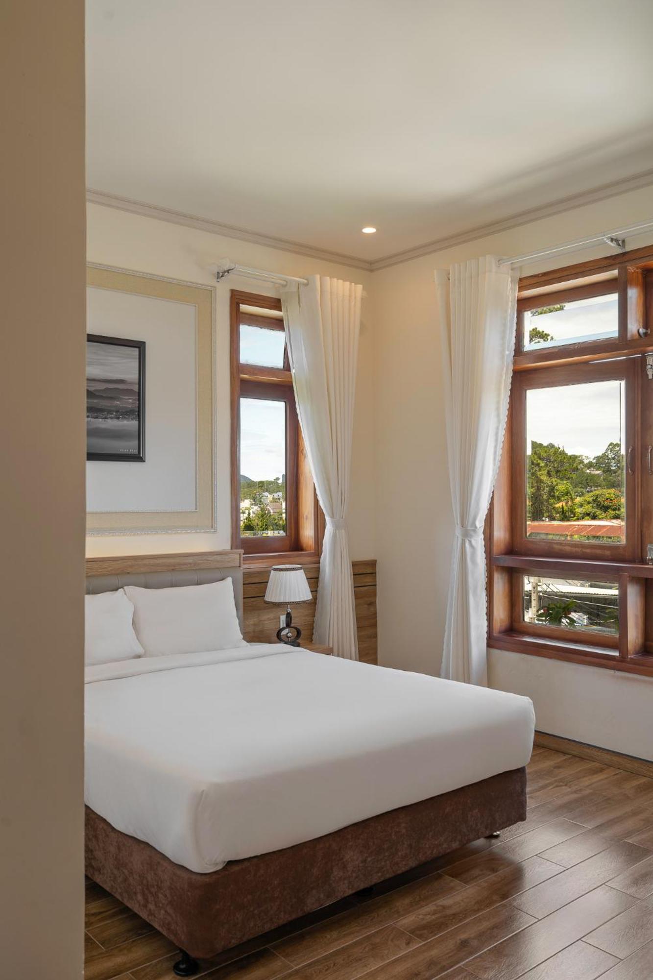 Hotel Moon Valley 2*