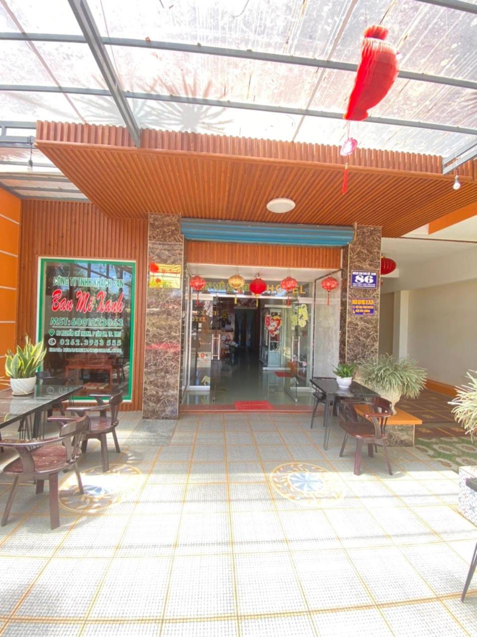 Khach San Ban Me Xanh