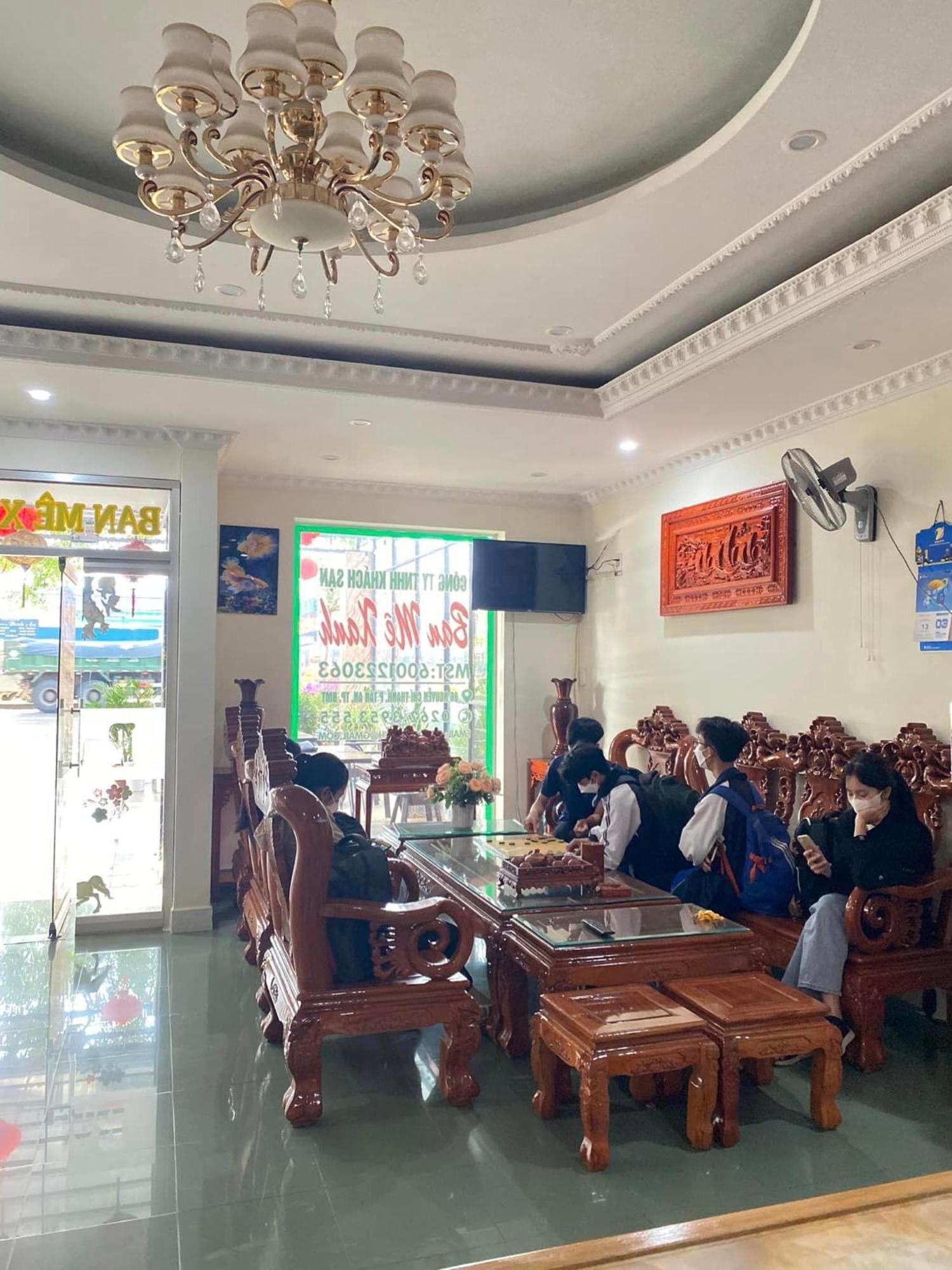Hotel Khach San Ban Me Xanh