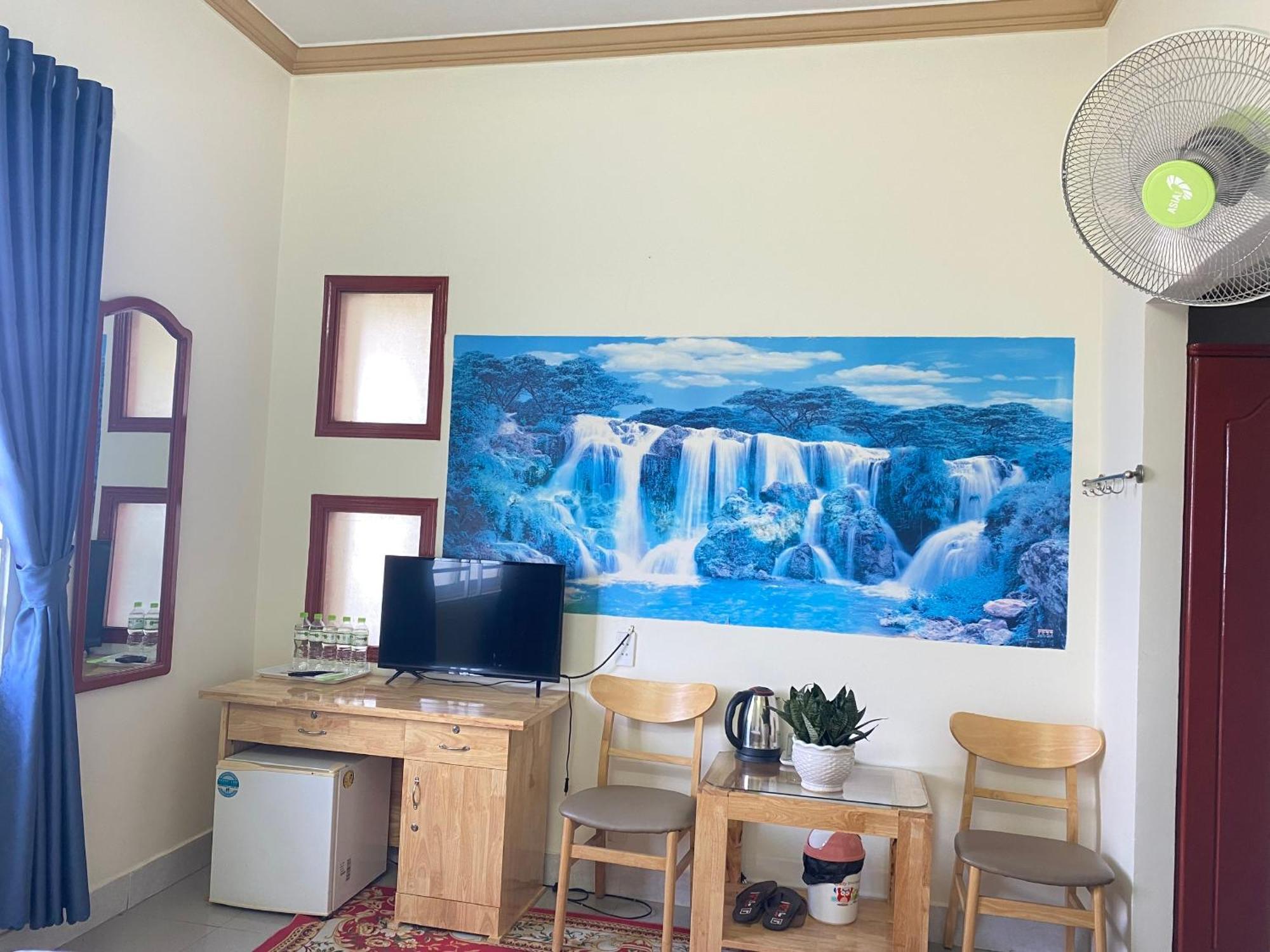 Hotel Khach San Ban Me Xanh