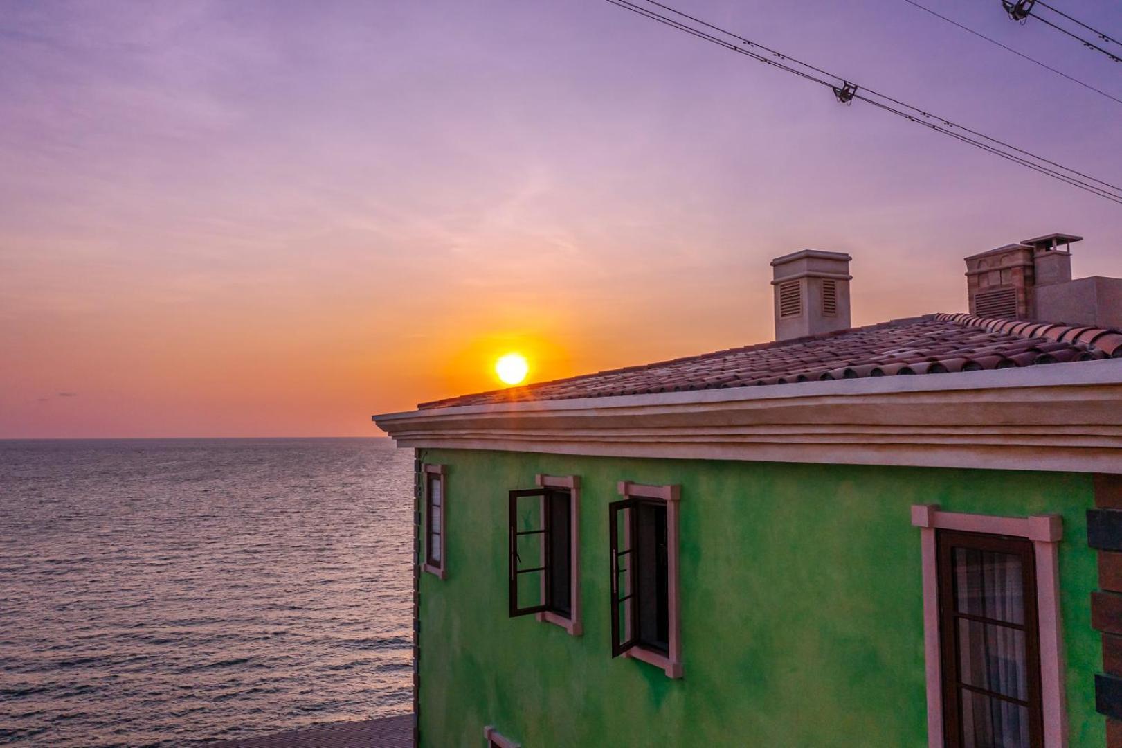 Roma - Free Airport Shuttle & Sunset Town Tour Phú Quốc