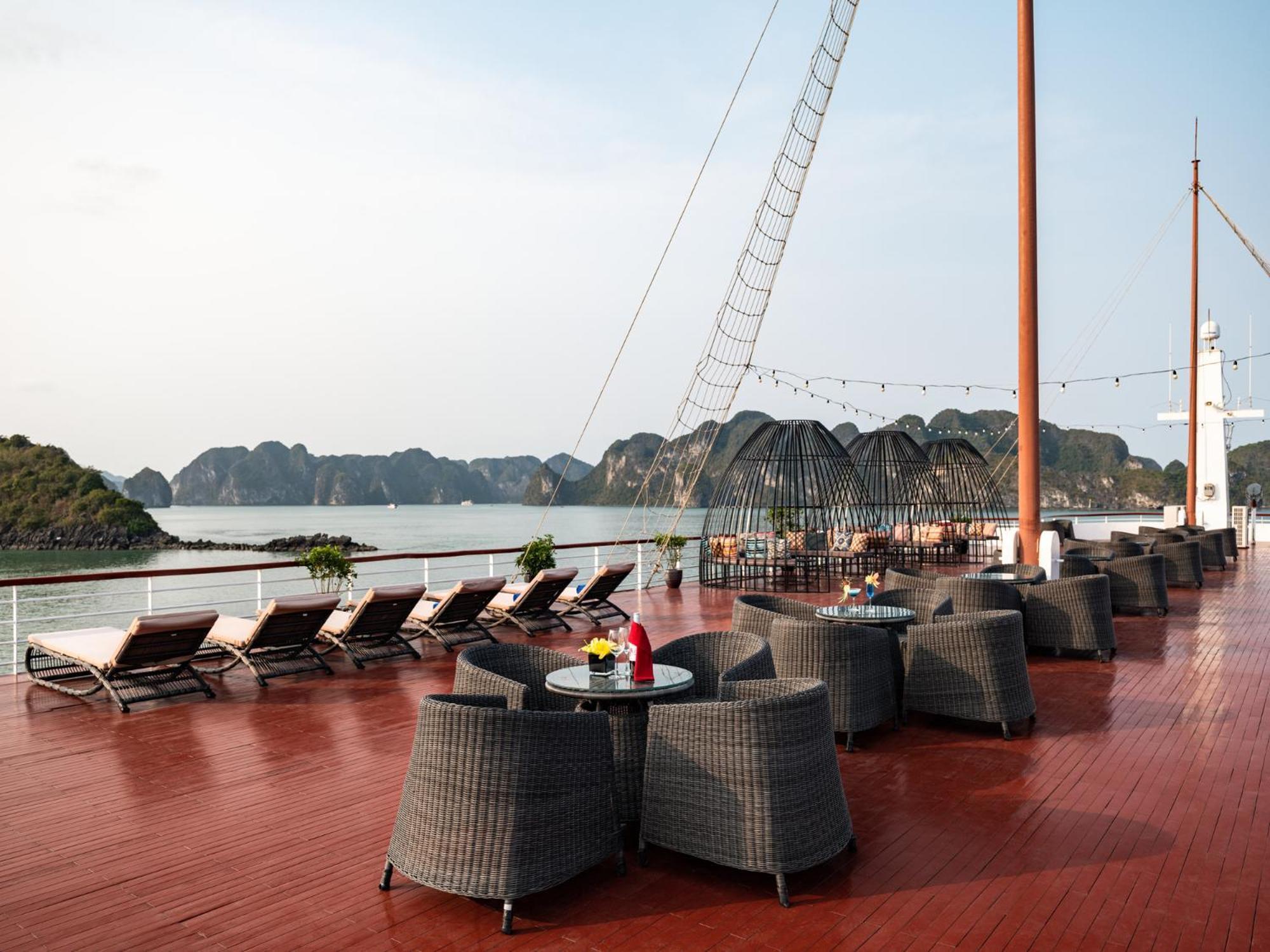 Aqua Of The Seas Cruise Halong  5*