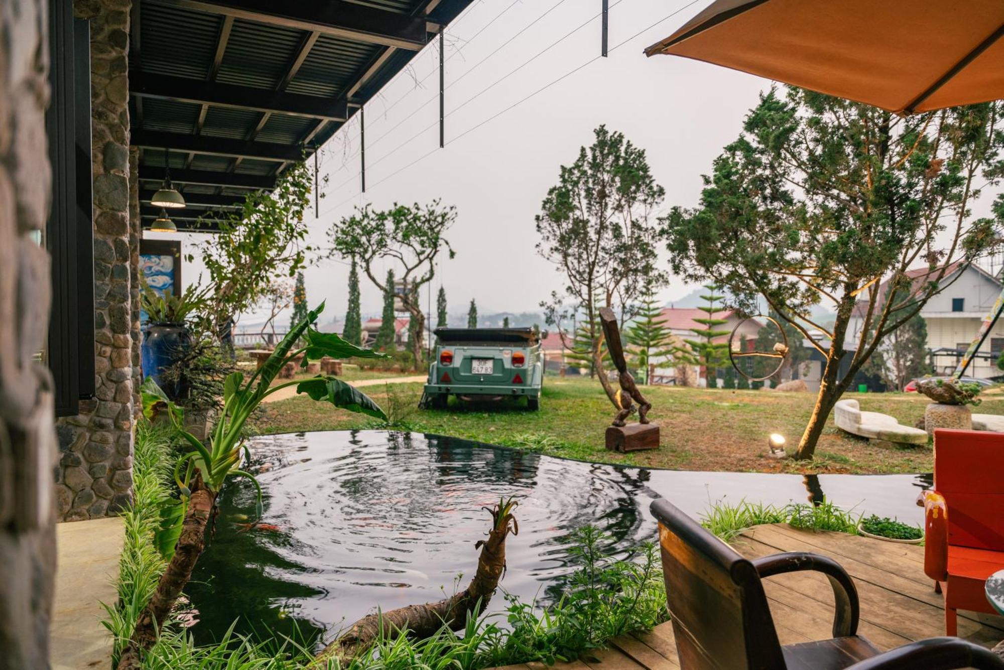Hippie Resort