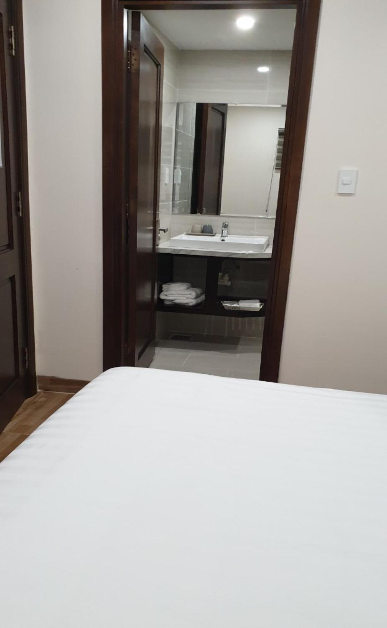 Novelty Hotel